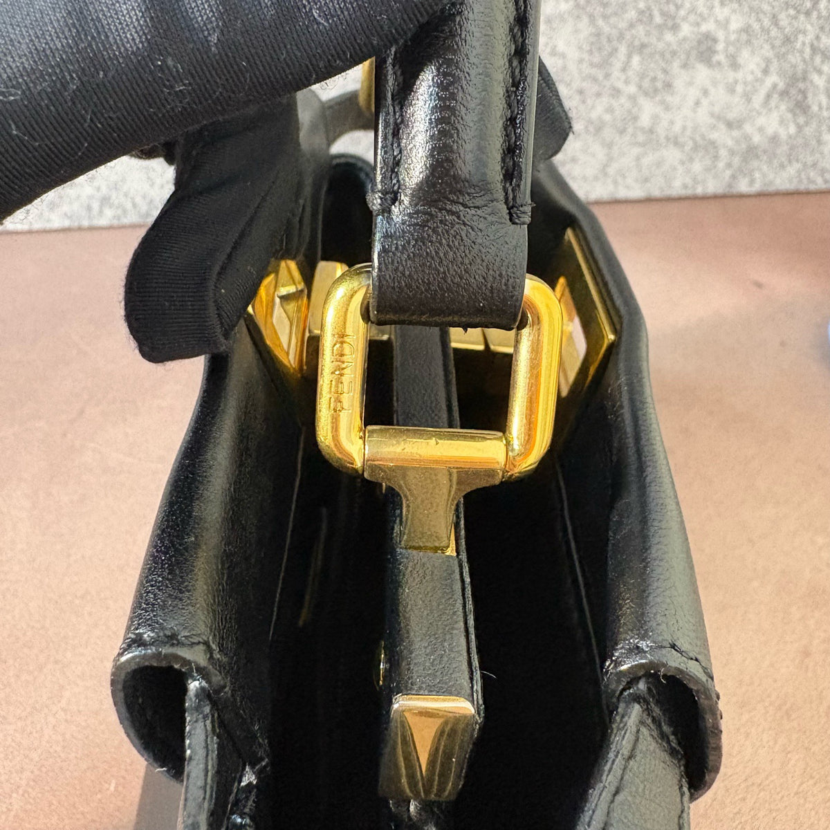 Fendi - Peekaboo - Leather - Black - (small)