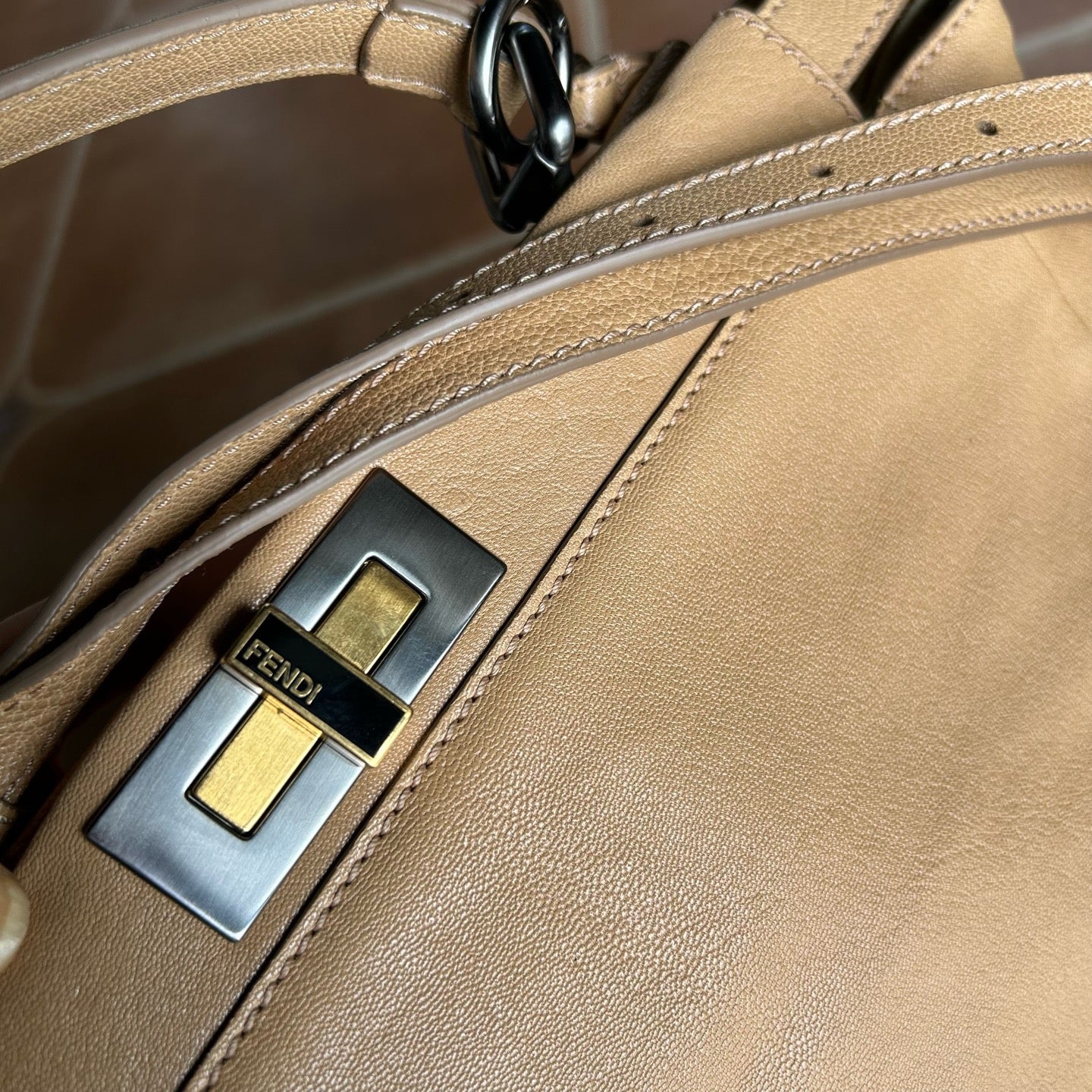 Fendi - Peekaboo - Leather - Camel - (Large)