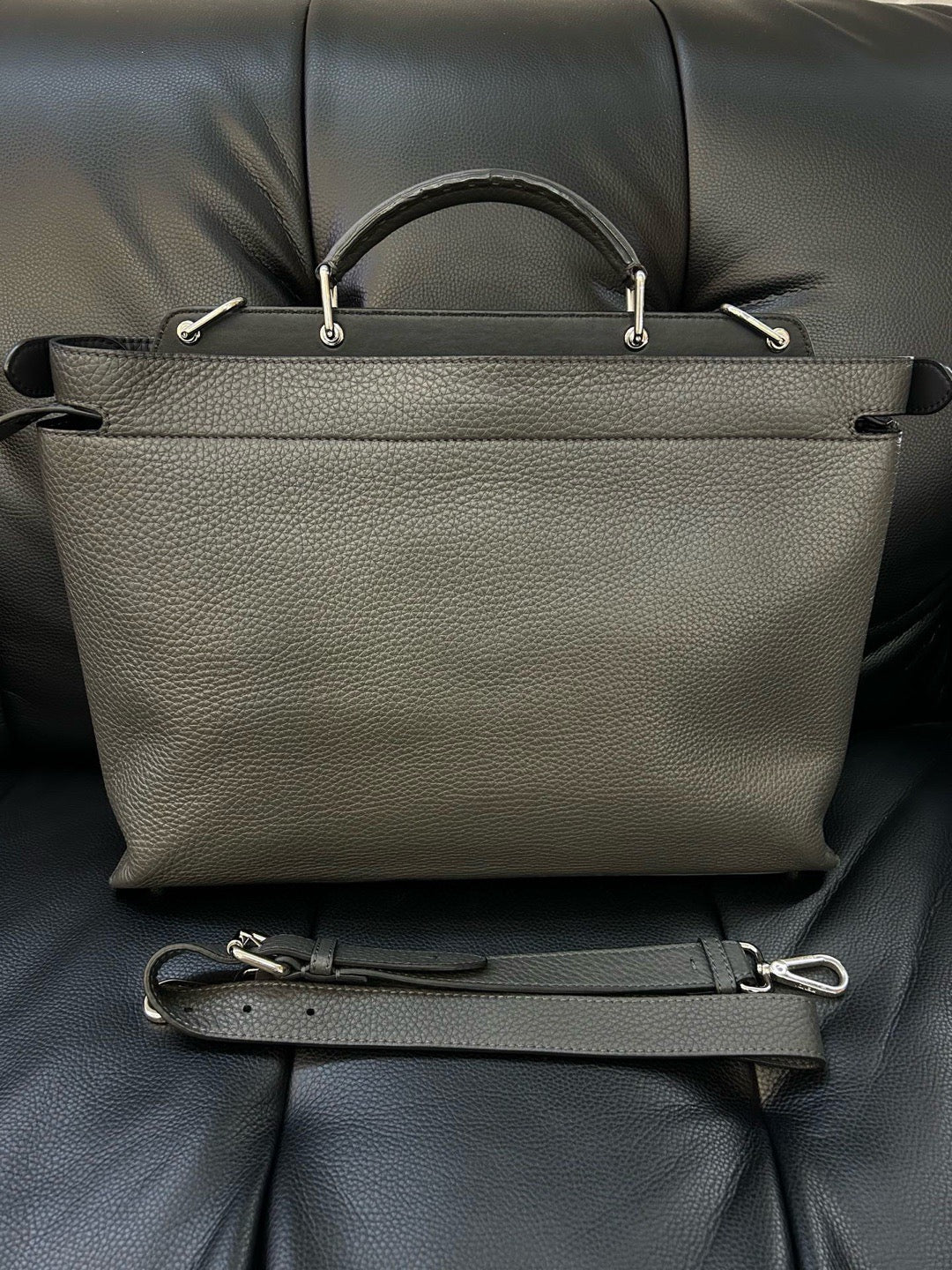 Fendi - Peekaboo - Leather - Grey - (large)