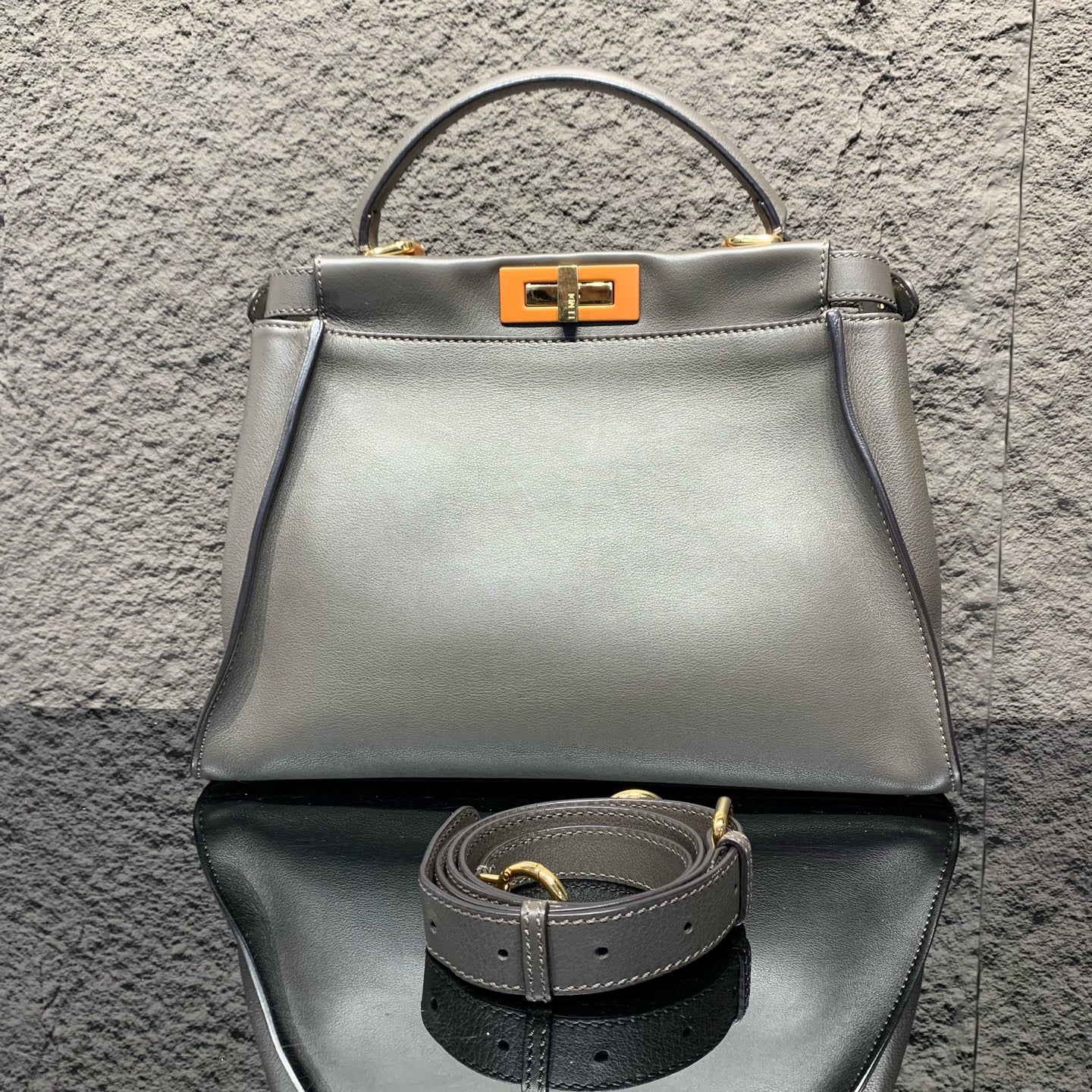 Fendi - Peekaboo - Leather - Grey - (medium)