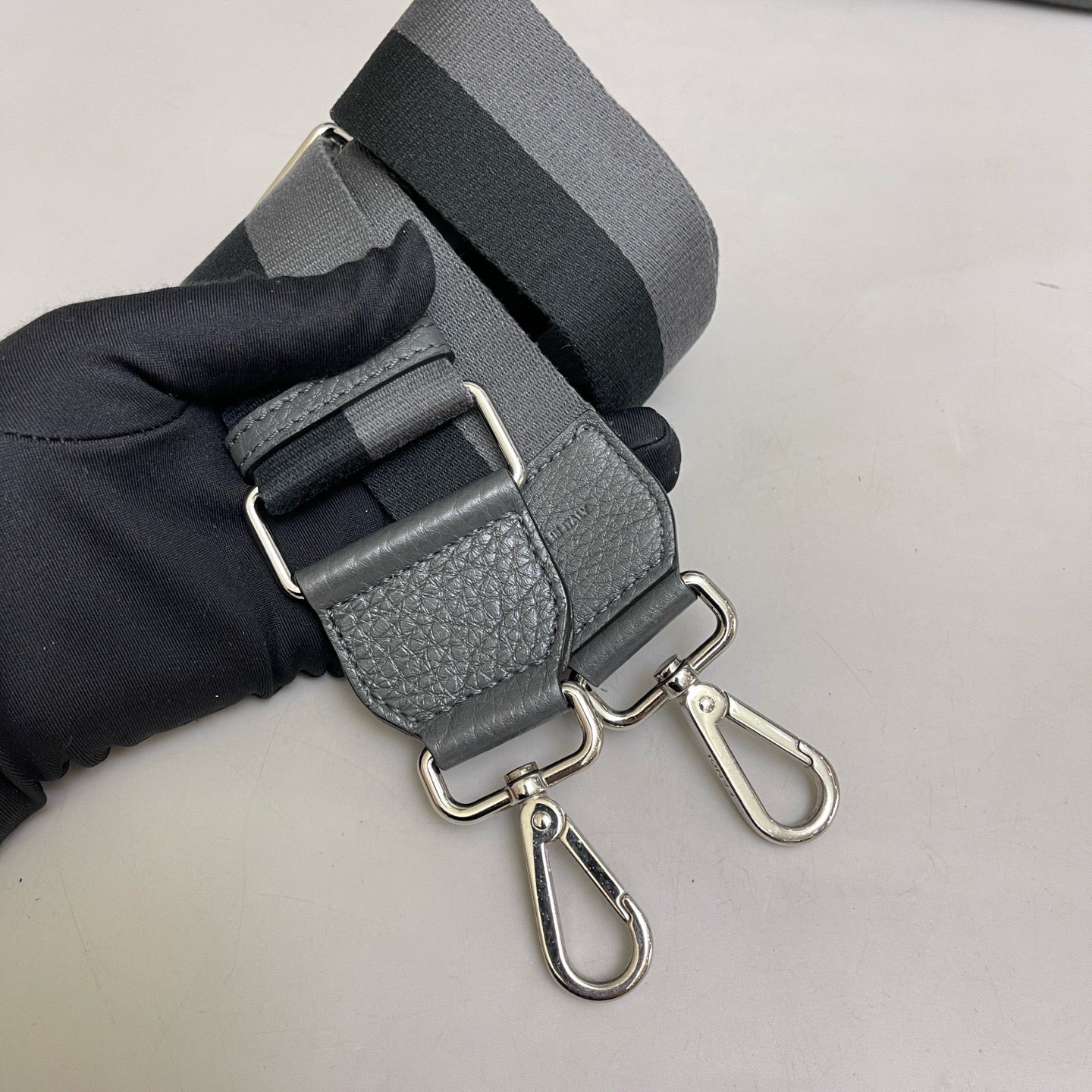 Fendi - Peekaboo - Leather - Grey - (medium)