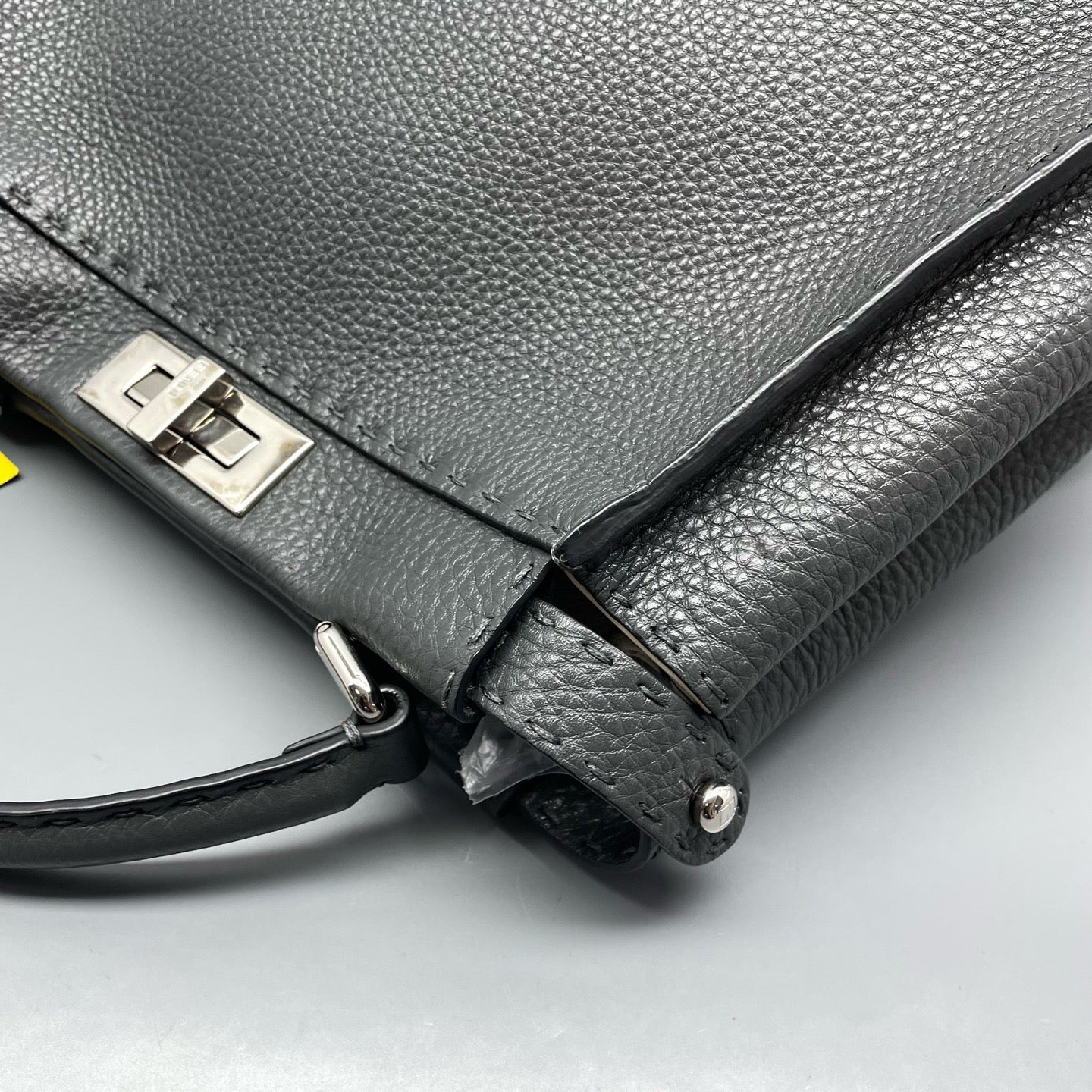 Fendi - Peekaboo - Leather - Grey - (medium)
