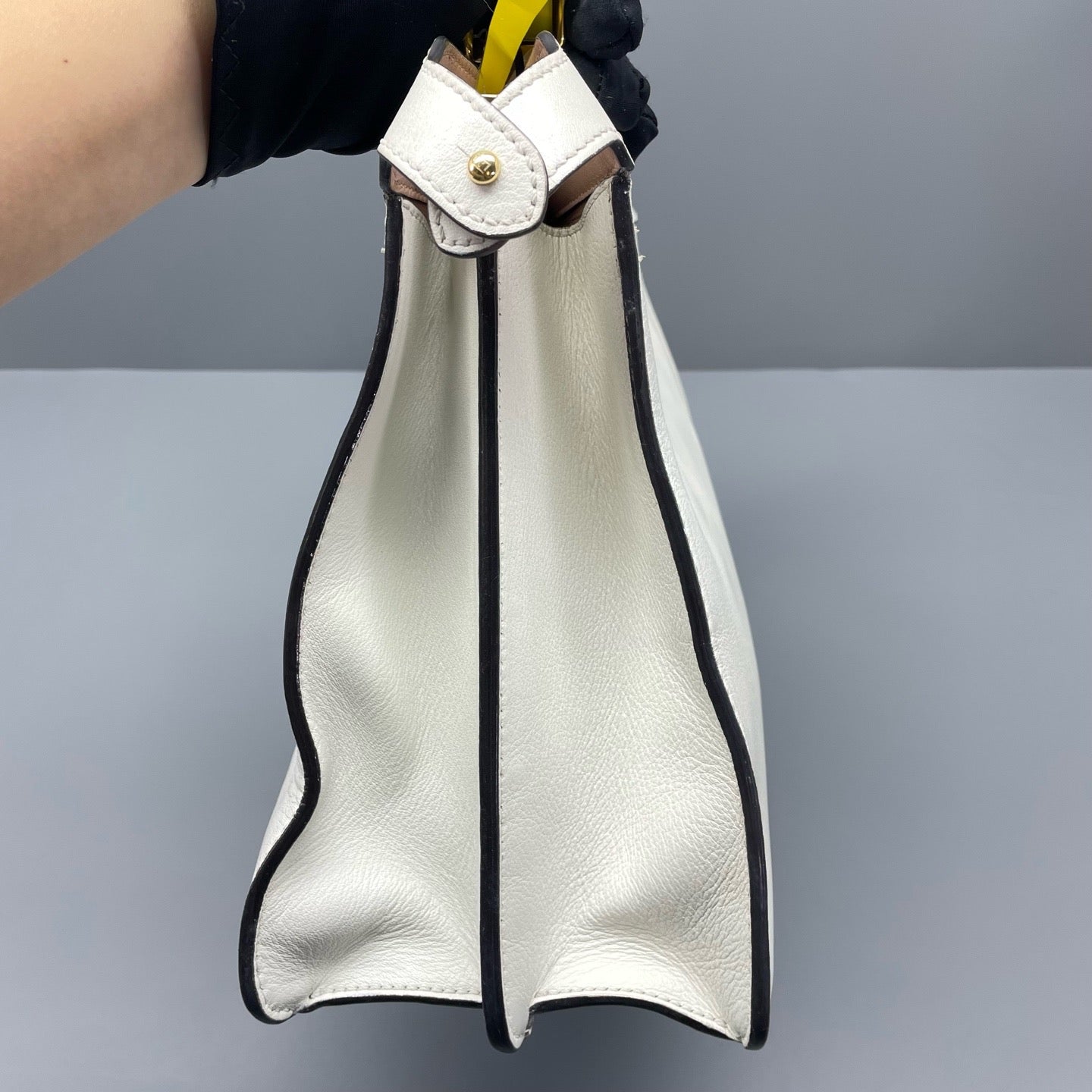 Fendi - Peekaboo - Leather - White - (medium)