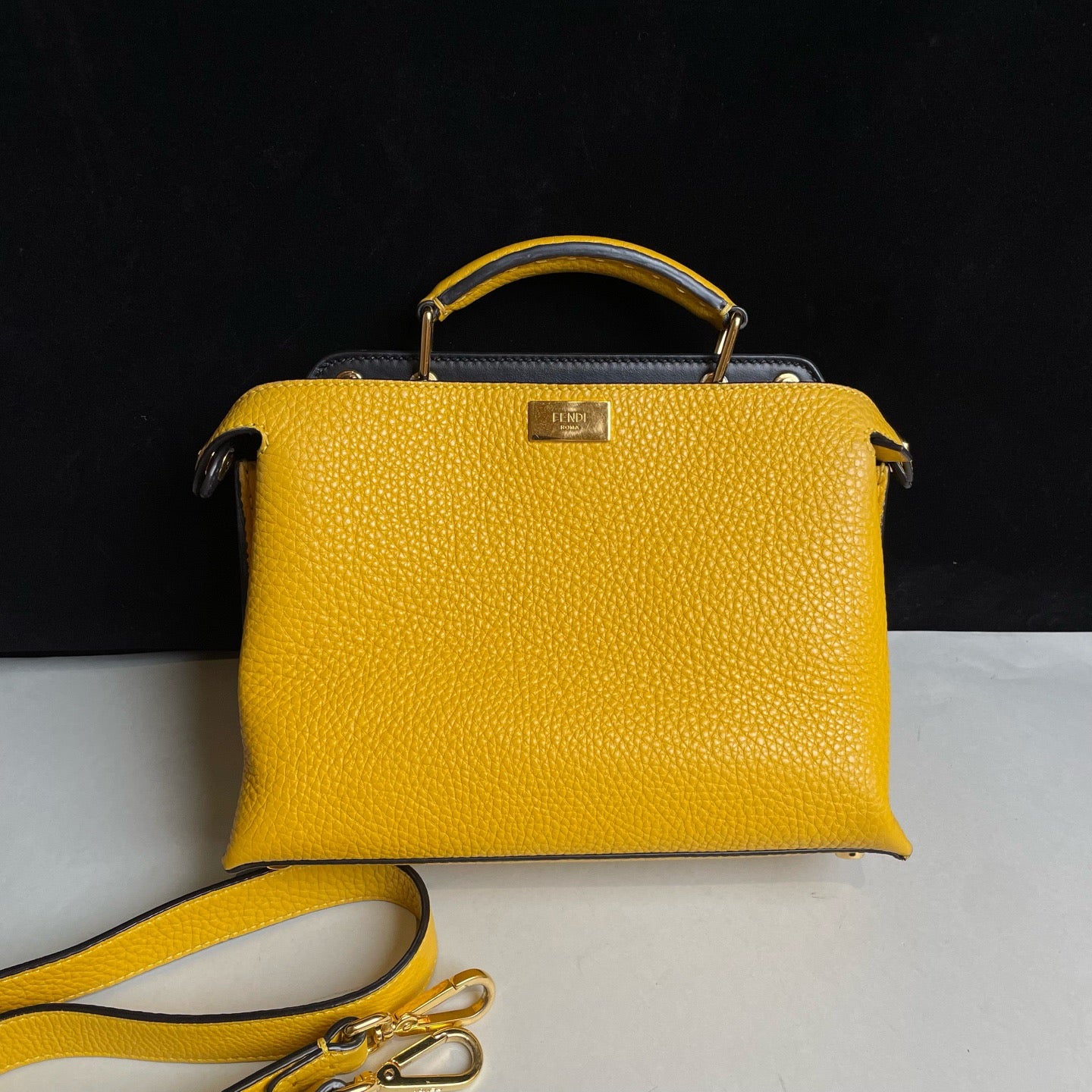 Fendi - Peekaboo - Leather - Yellow - (Medium)