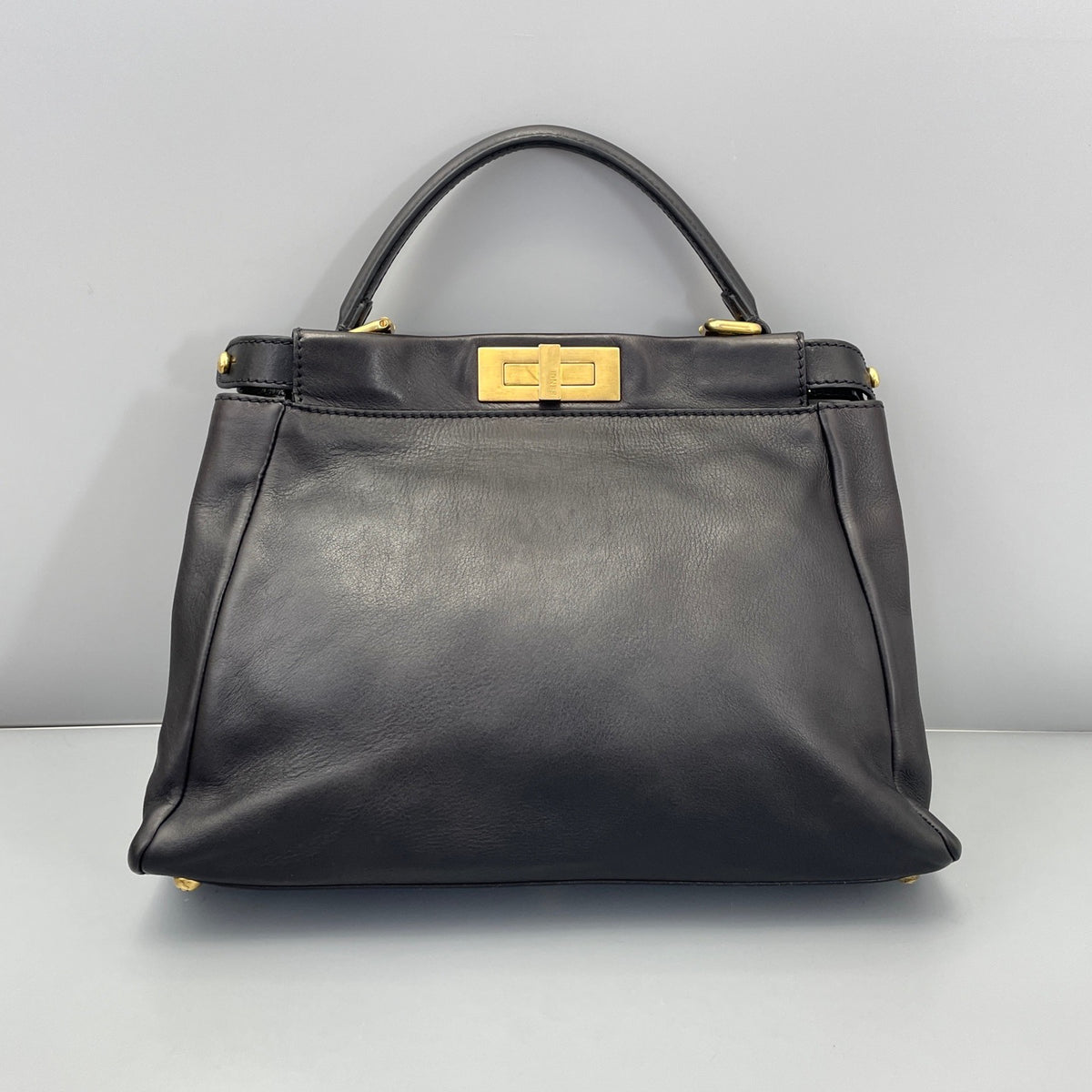 Fendi - Peekaboo Medium - Leather - Black - (medium)