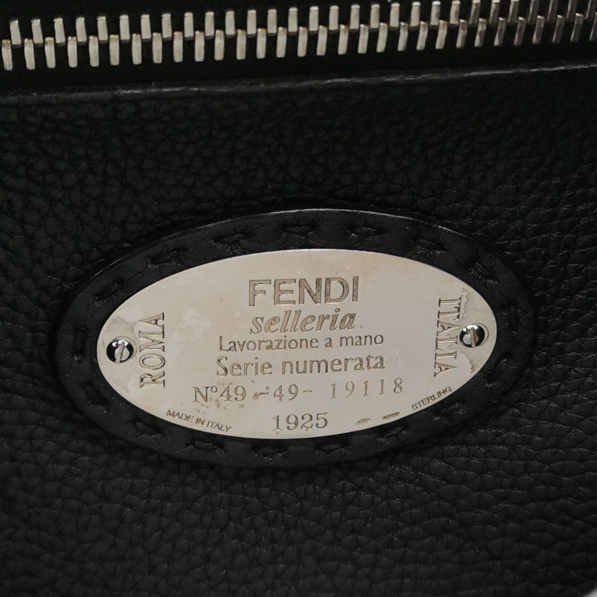 Fendi - Peekaboo Medium - Leather - Black - (medium)