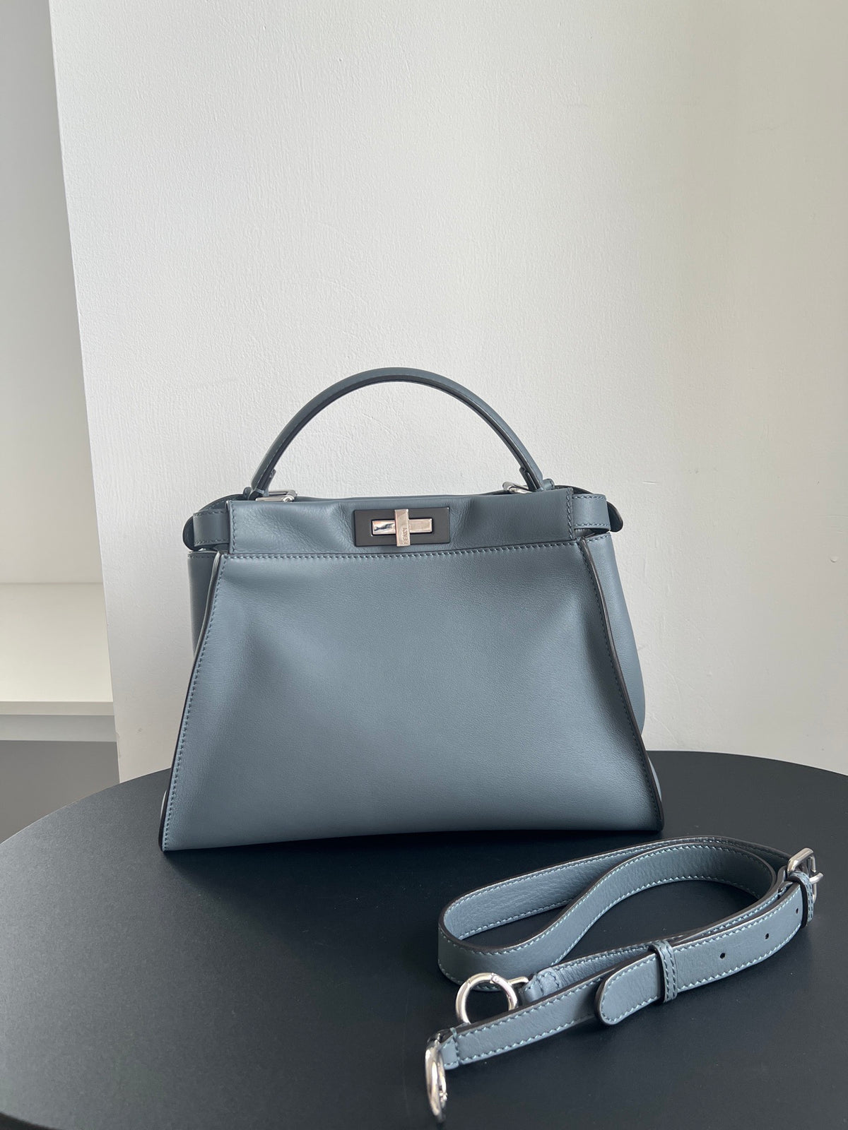 Fendi - Peekaboo Medium - Leather - Blue - (medium)