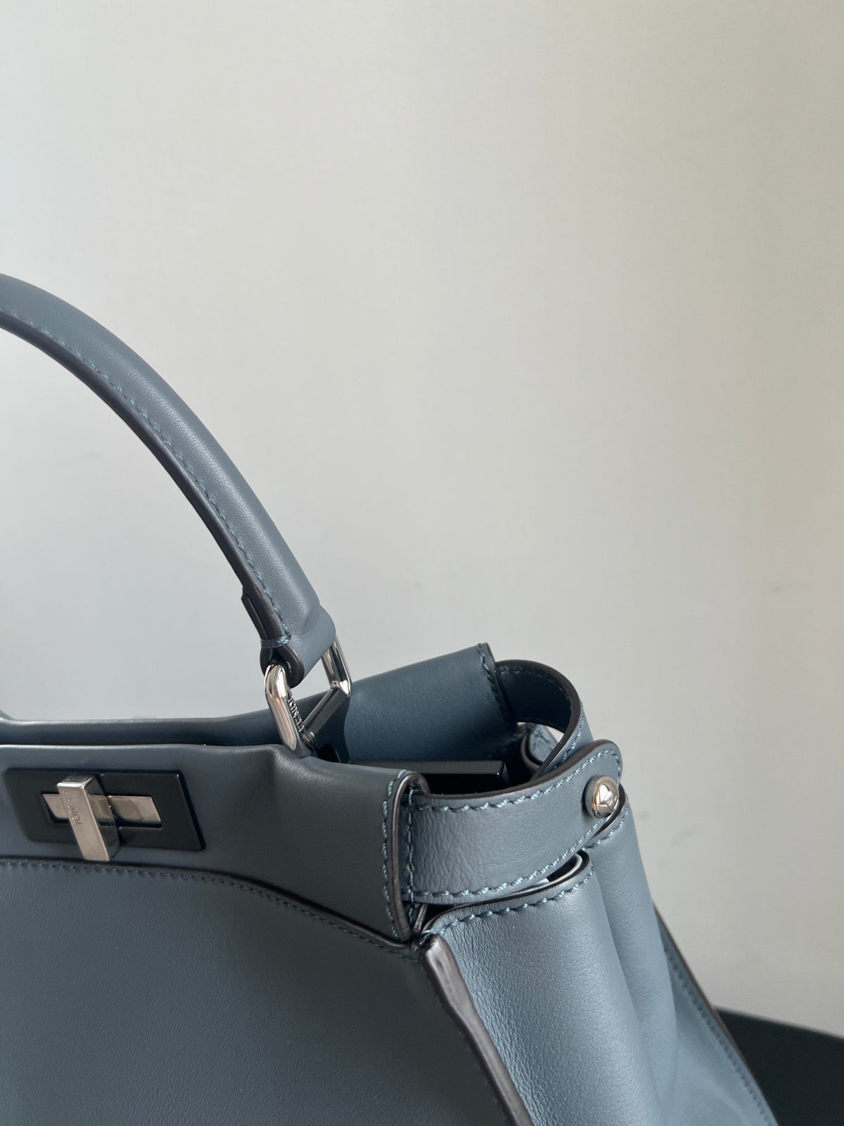 Fendi - Peekaboo Medium - Leather - Blue - (medium)
