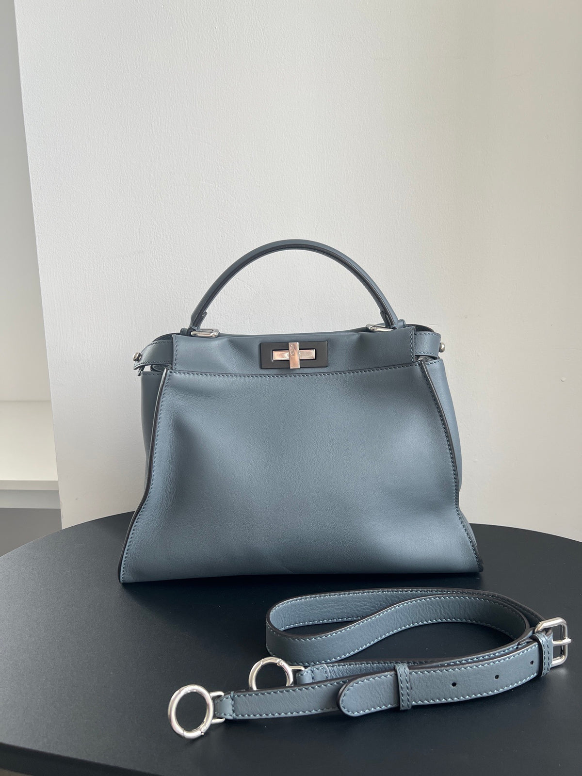 Fendi - Peekaboo Medium - Leather - Blue - (medium)