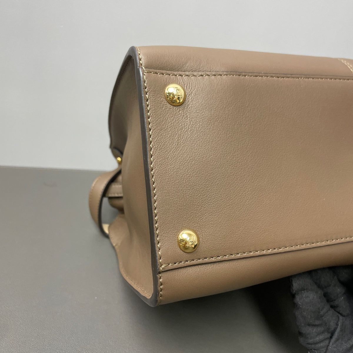 Fendi - Peekaboo Medium - Leather - Brown - (medium)