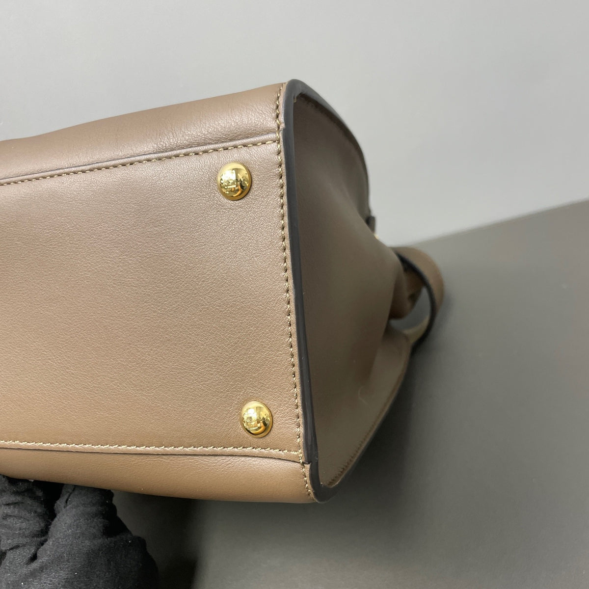 Fendi - Peekaboo Medium - Leather - Brown - (medium)