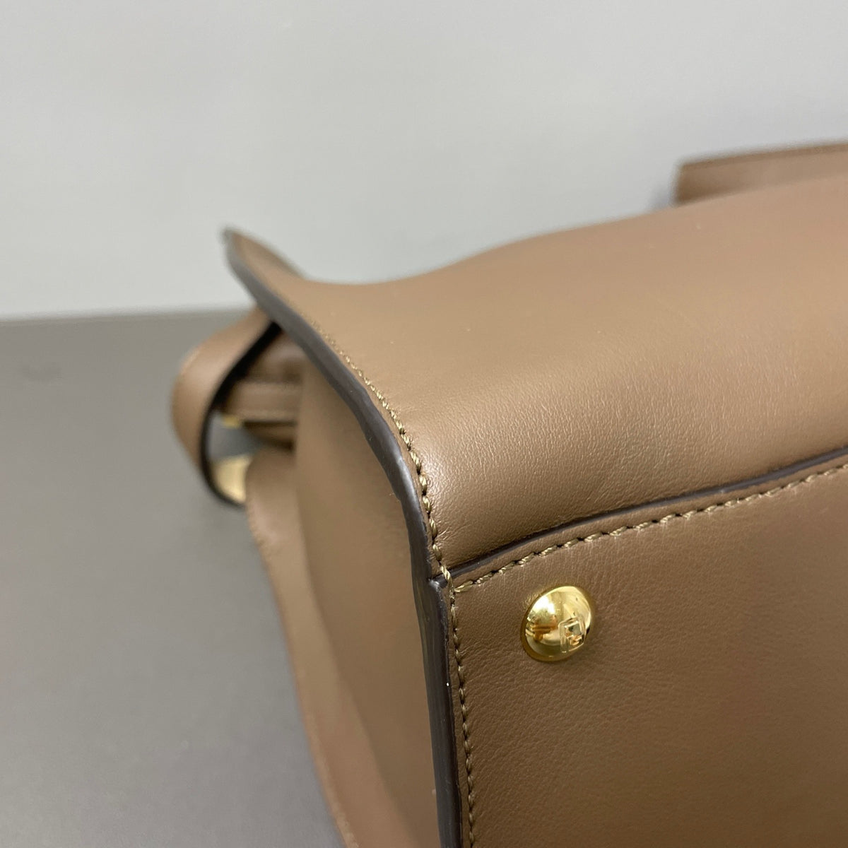 Fendi - Peekaboo Medium - Leather - Brown - (medium)