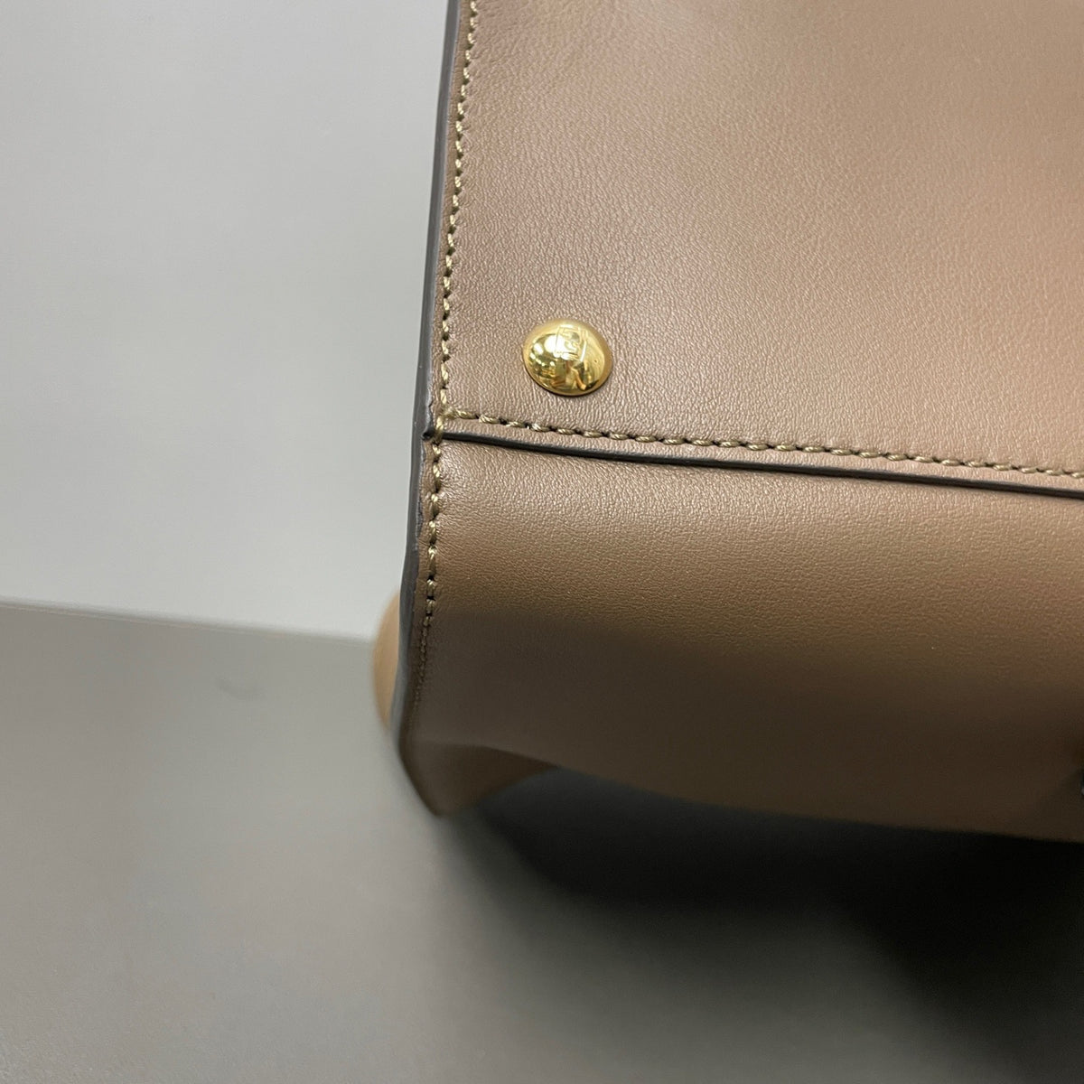 Fendi - Peekaboo Medium - Leather - Brown - (medium)