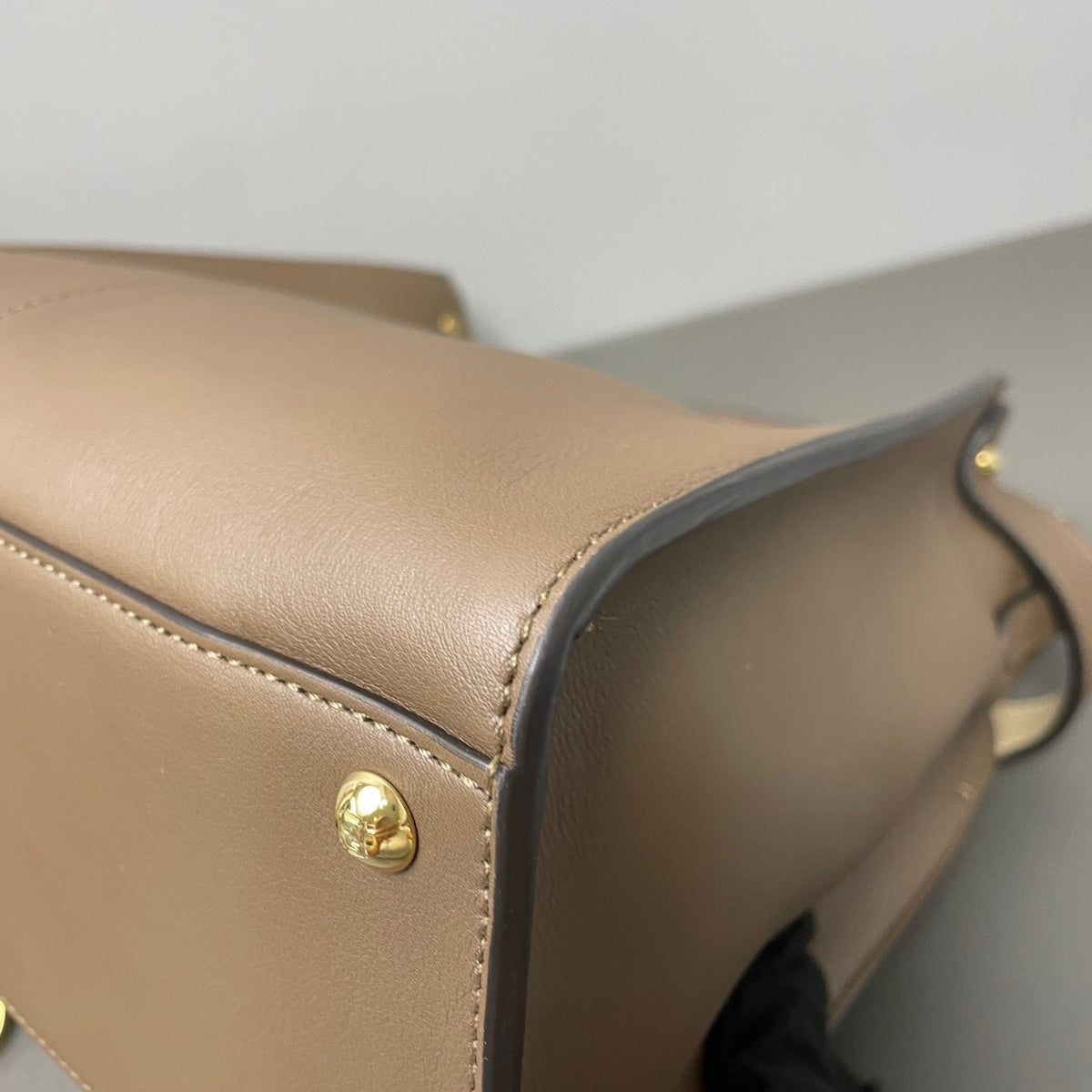 Fendi - Peekaboo Medium - Leather - Brown - (medium)