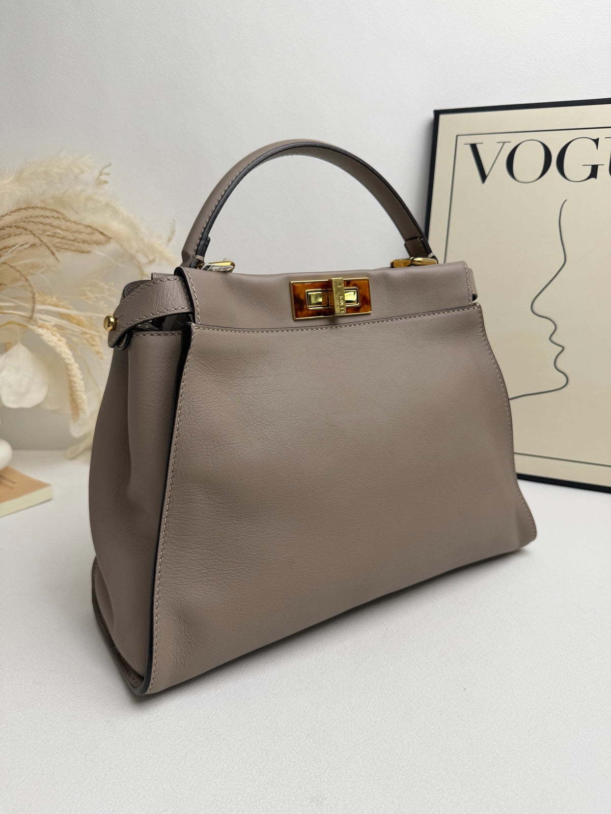 Fendi - Peekaboo Medium - Leather - Grey - (Medium)