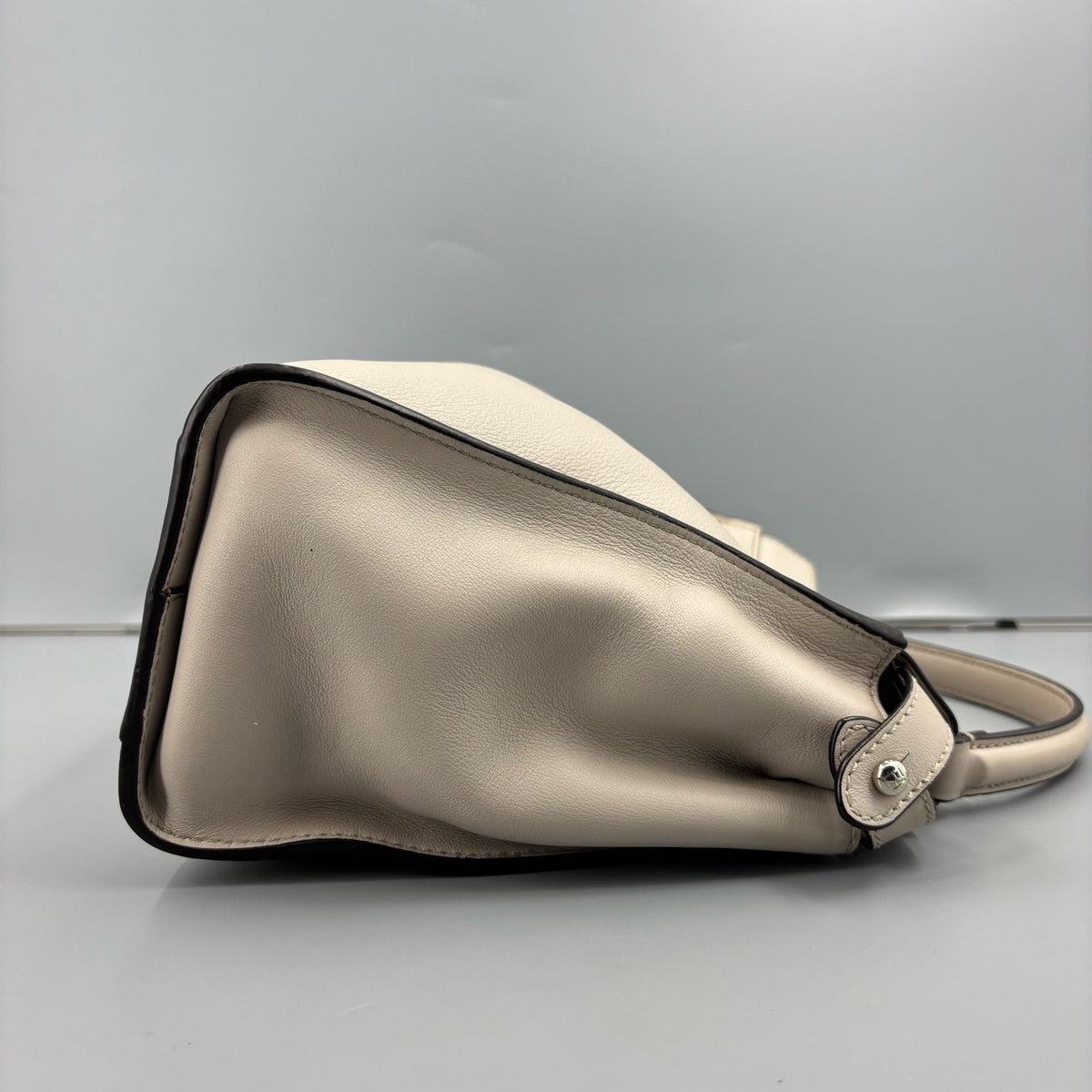 Fendi - Peekaboo Medium - Leather - Grey - (Medium)
