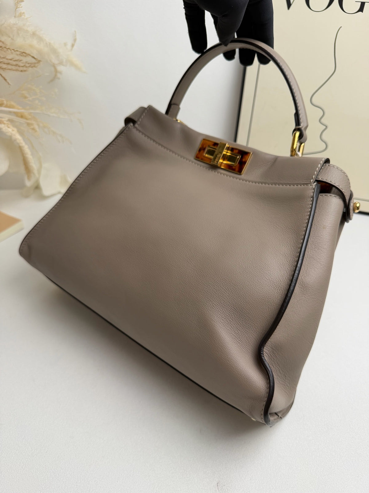 Fendi - Peekaboo Medium - Leather - Grey - (medium)