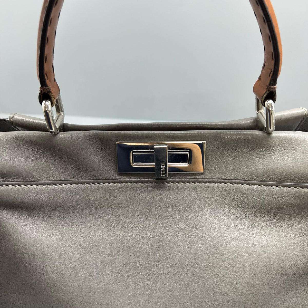 Fendi - Peekaboo Medium - Leather - Grey - (medium)