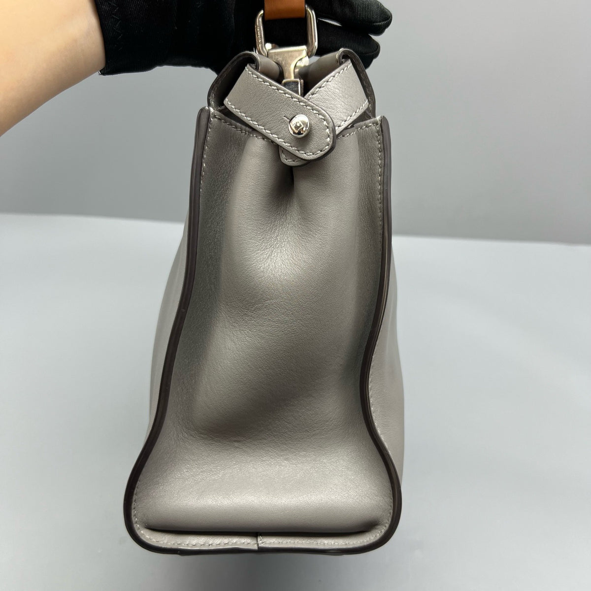 Fendi - Peekaboo Medium - Leather - Grey - (medium)