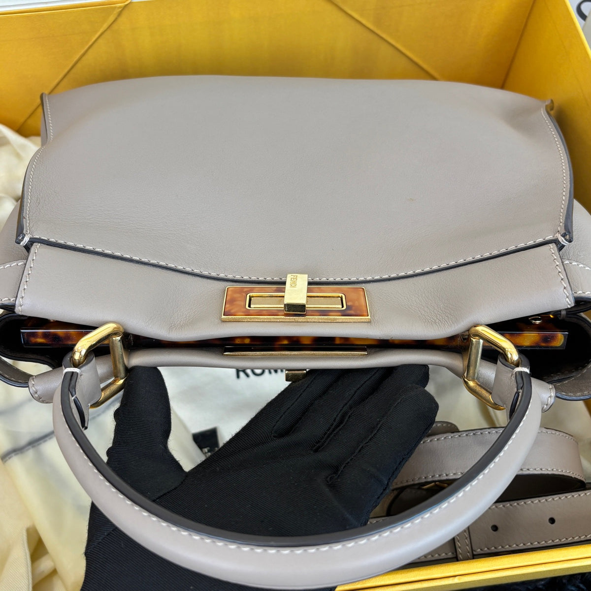 Fendi - Peekaboo Medium - Leather - Grey - (medium)