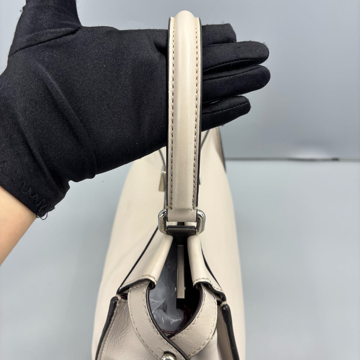 Fendi - Peekaboo Medium - Leather - Grey - (Medium)
