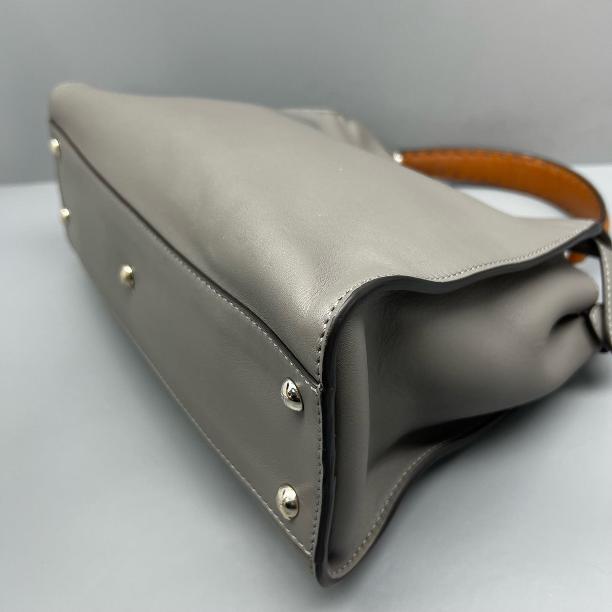 Fendi - Peekaboo Medium - Leather - Grey - (medium)