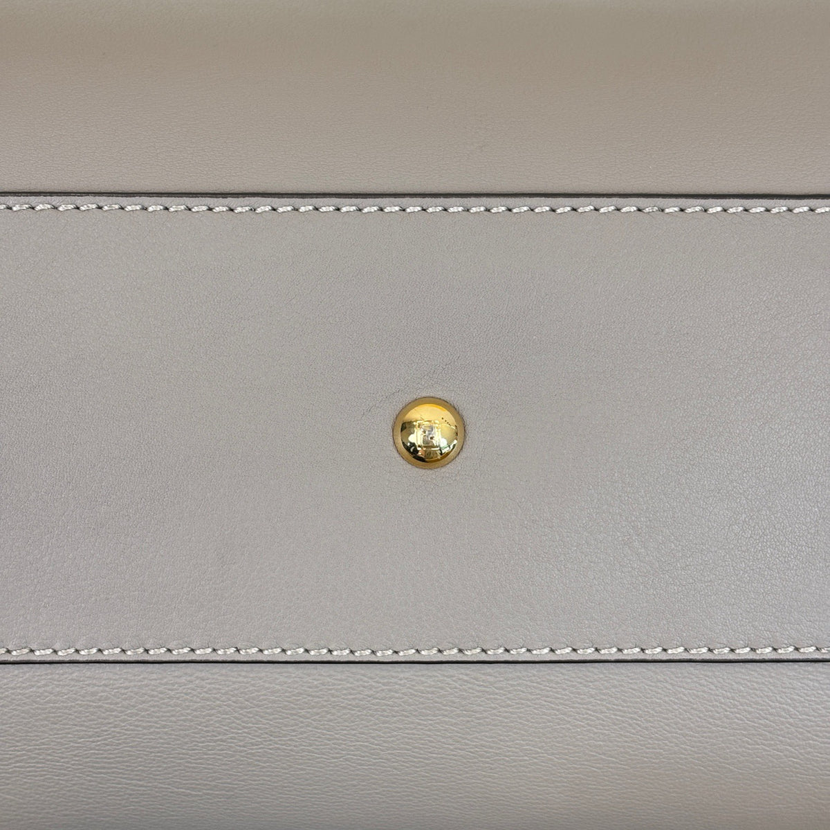 Fendi - Peekaboo Medium - Leather - Grey - (medium)