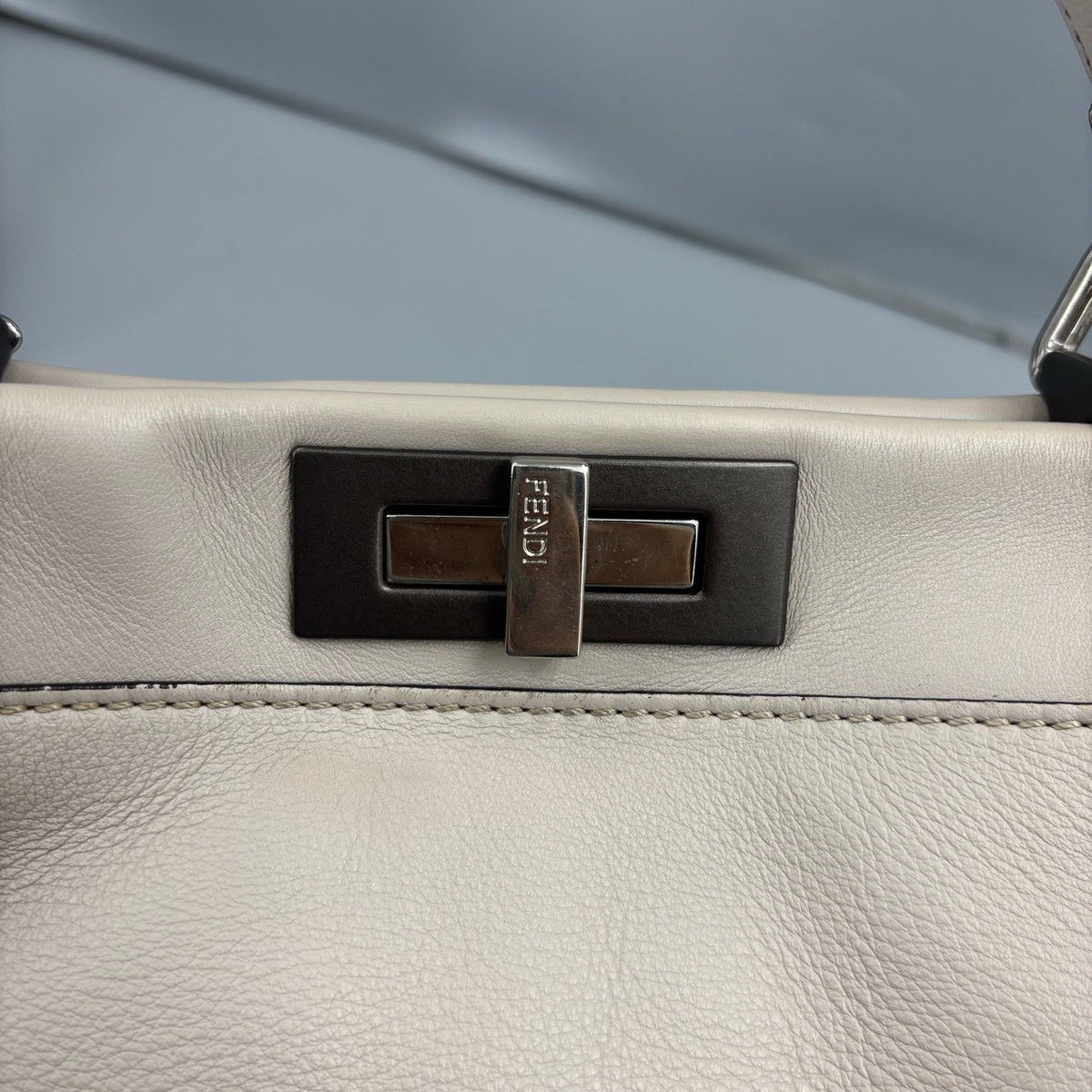 Fendi - Peekaboo Medium - Leather - Grey - (Medium)