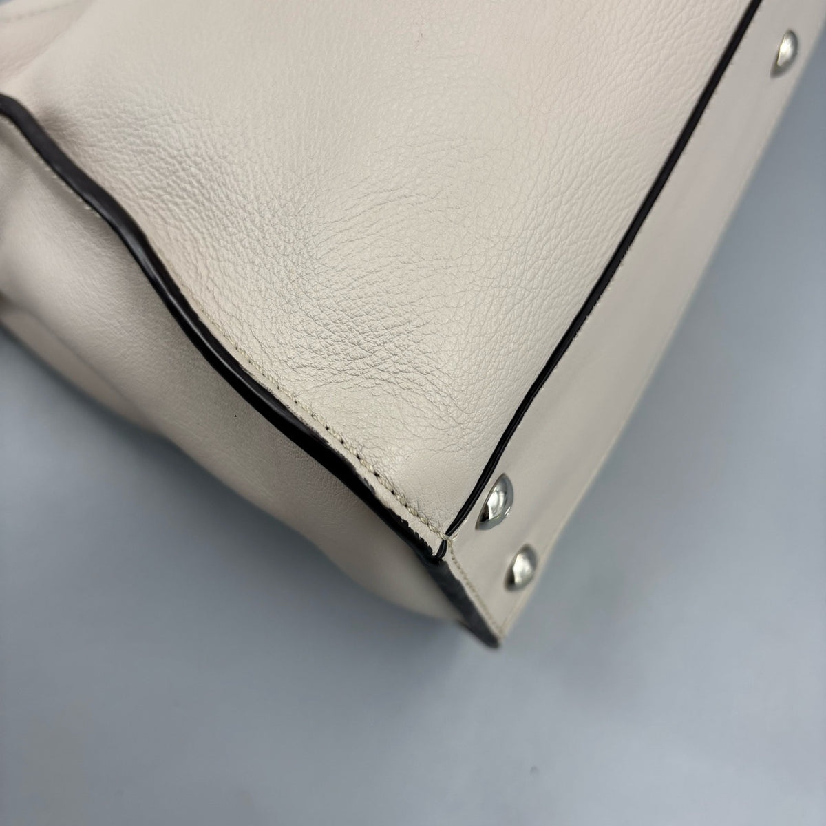 Fendi - Peekaboo Medium - Leather - Grey - (Medium)