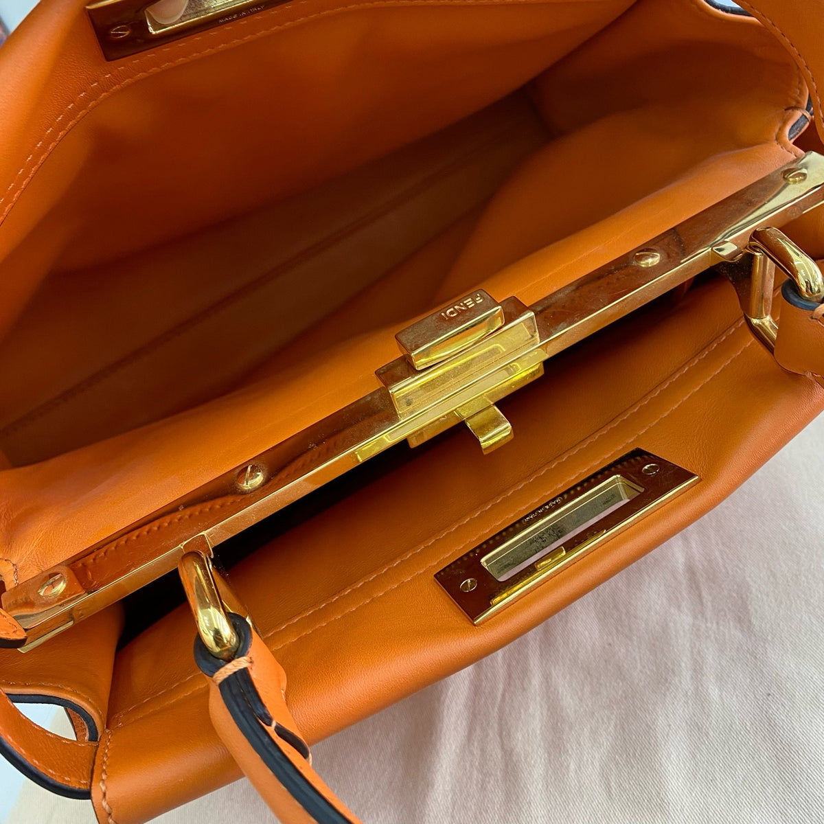 Fendi - Peekaboo Medium - Leather - Orange - (medium)