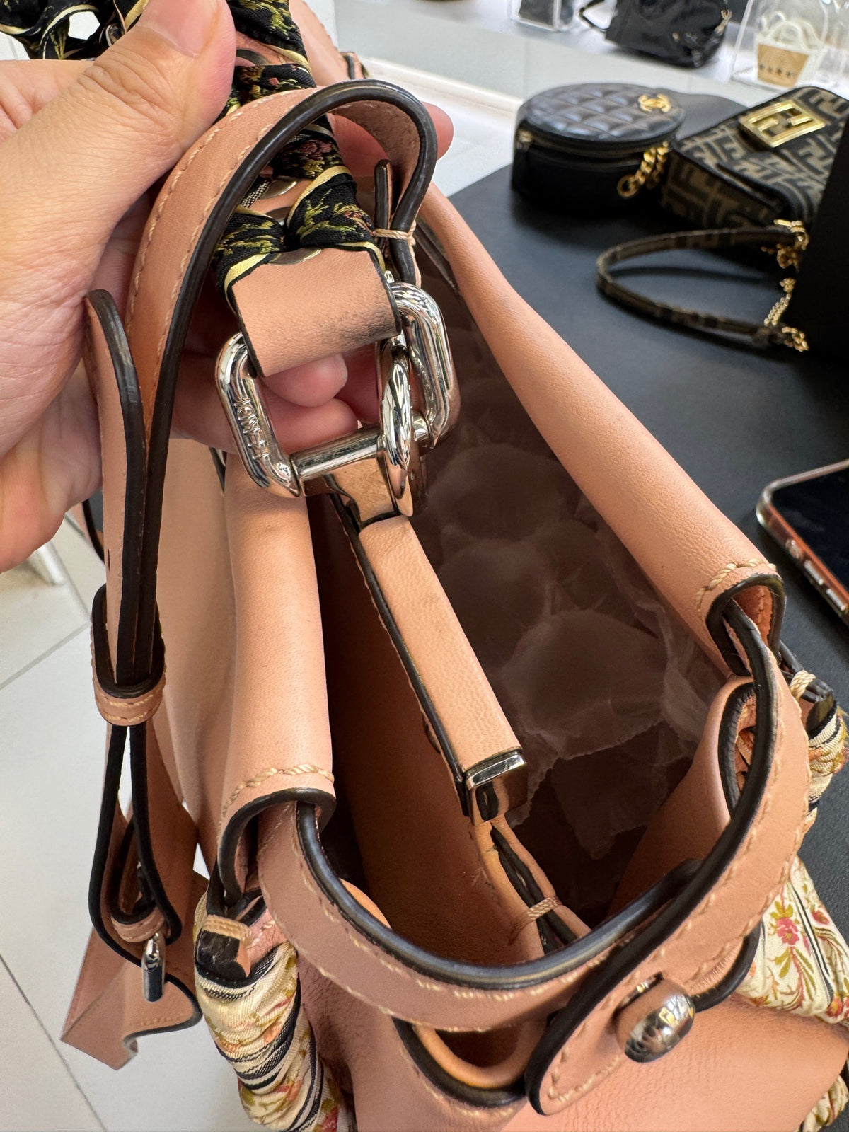 Fendi - Peekaboo Medium - Leather - Pink - (medium)