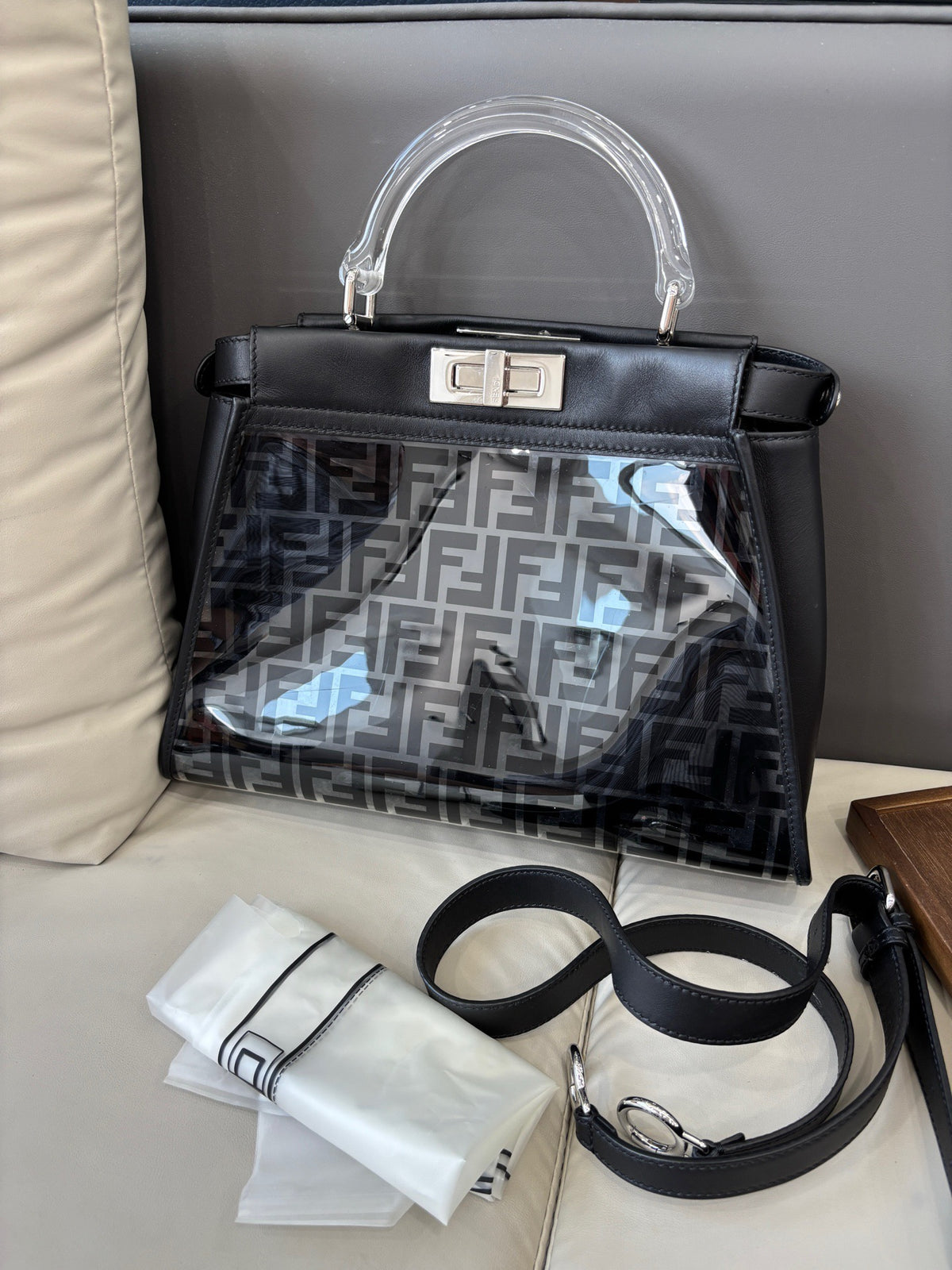 Fendi - Peekaboo - Plastic - Black - (Medium)