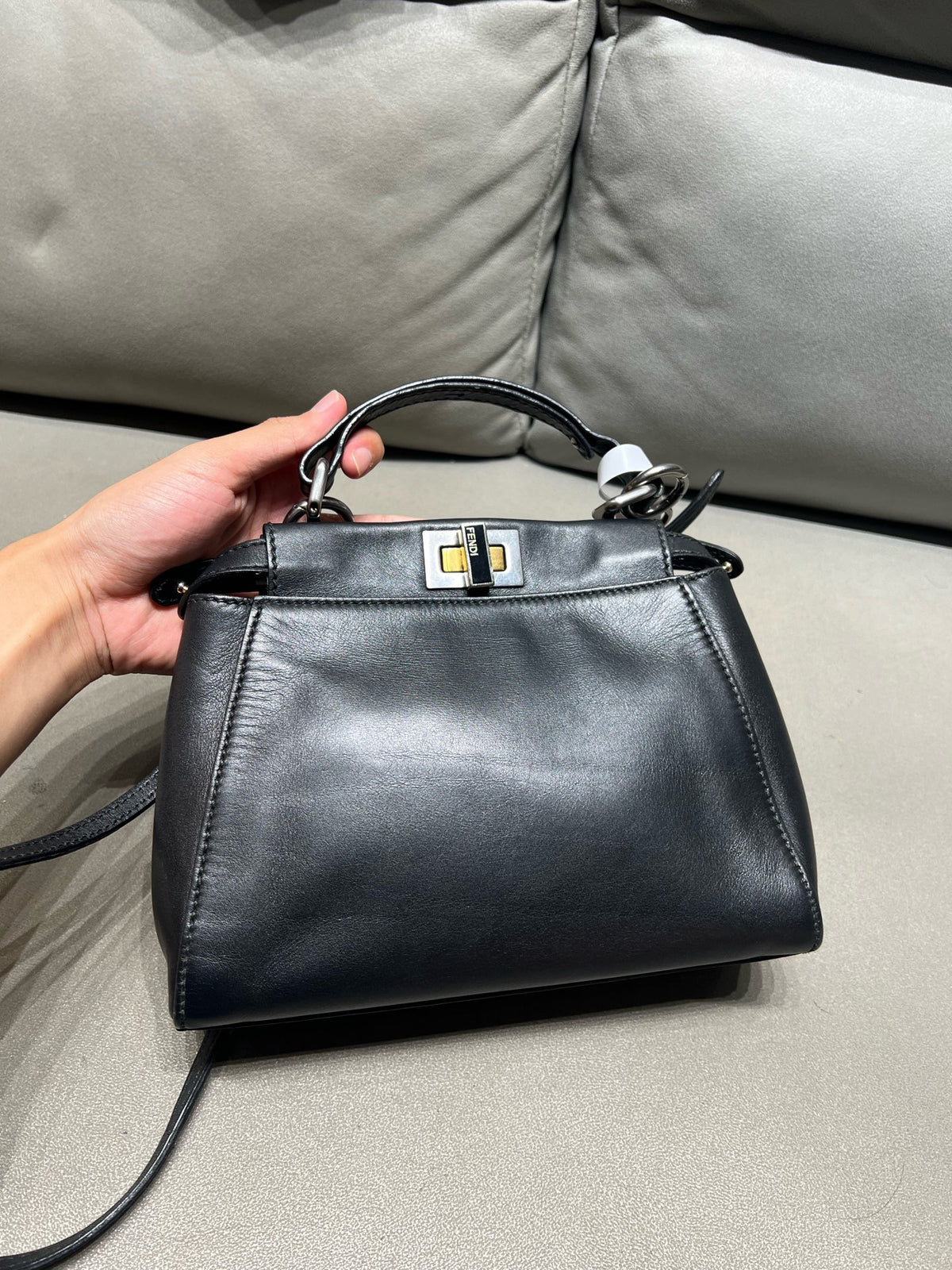Fendi - Peekaboo Small - Leather - Black - (Small)