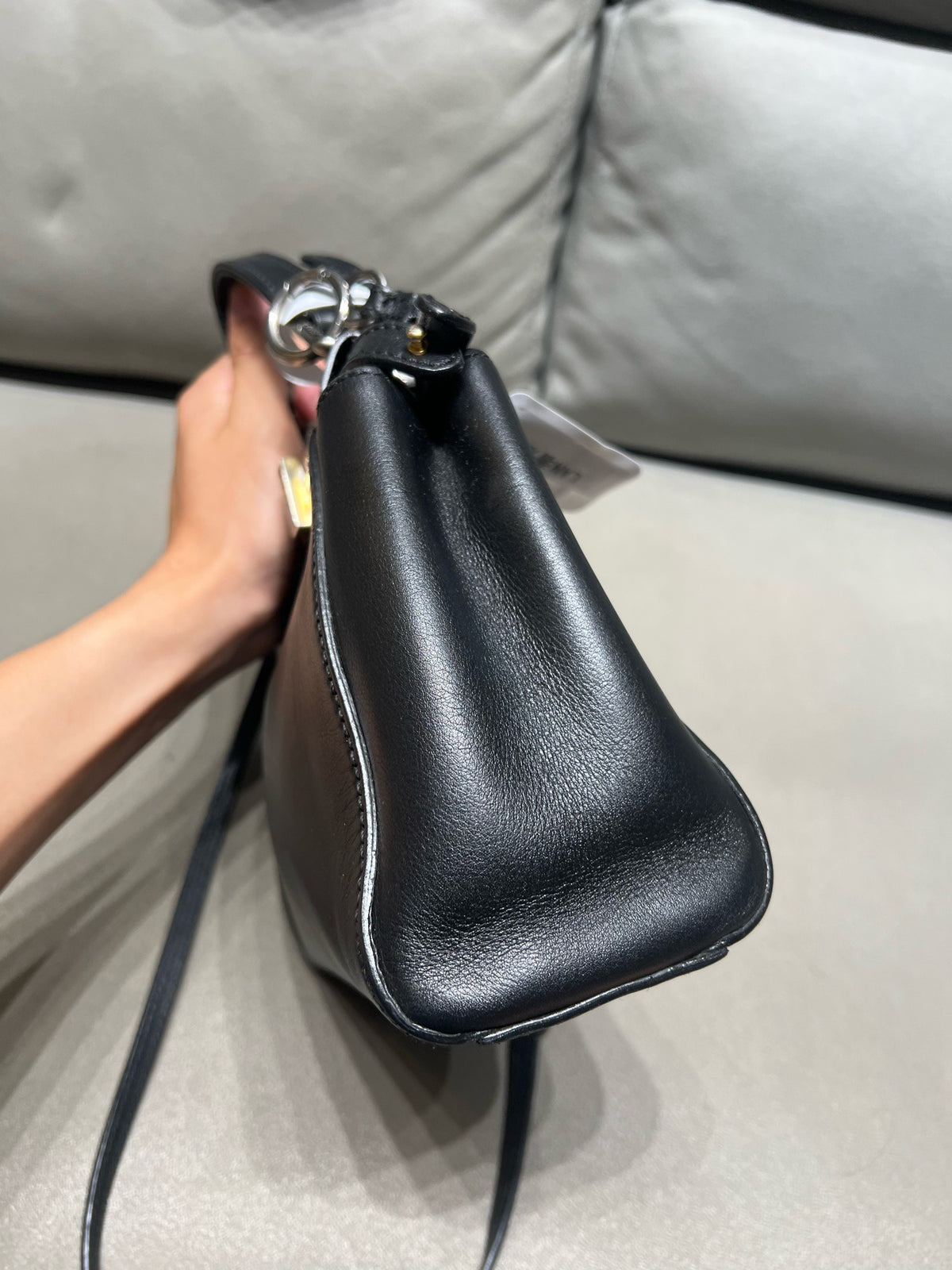 Fendi - Peekaboo Small - Leather - Black - (Small)