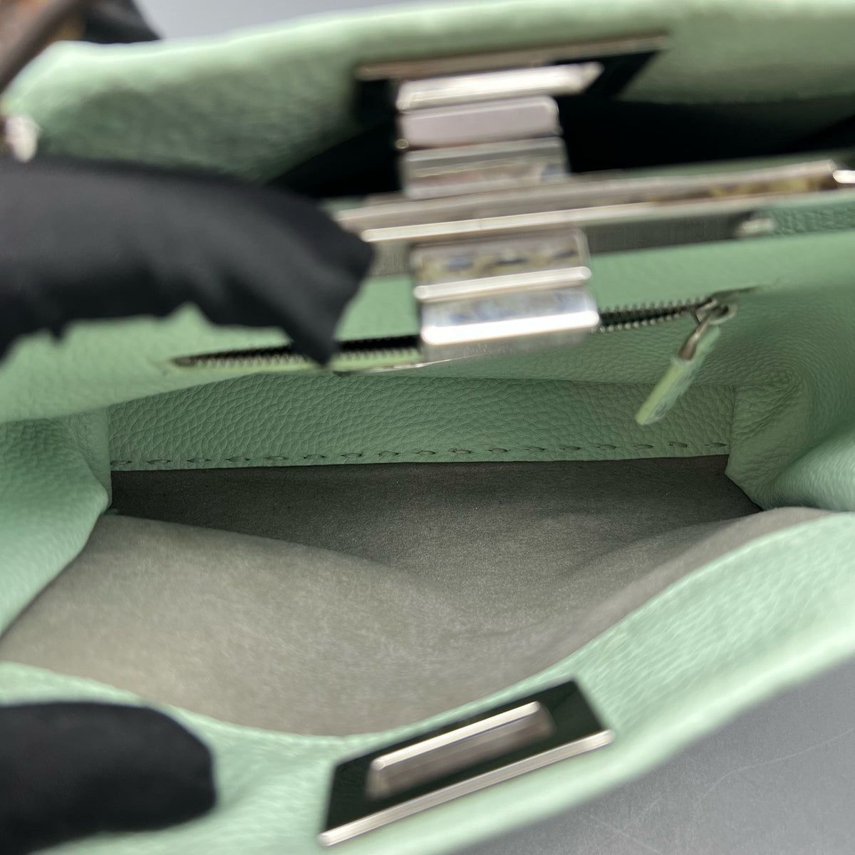 Fendi - Peekaboo Small - Leather - Green - (small)