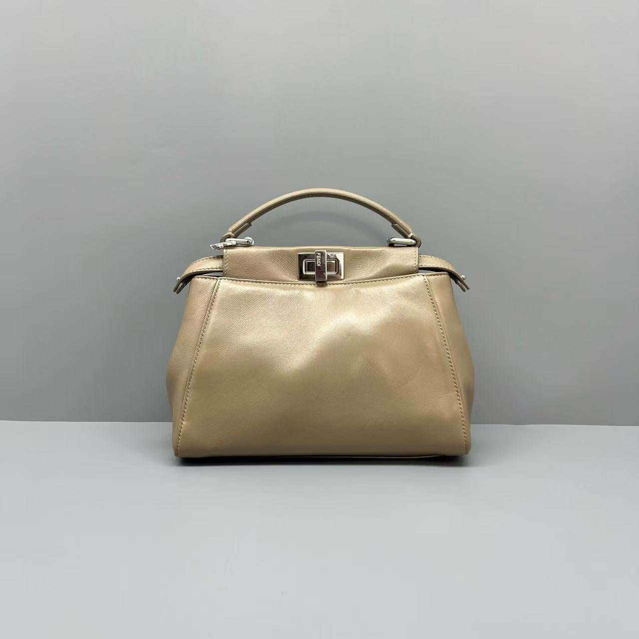 Fendi - Peekaboo Small - Leather - Grey - (small)