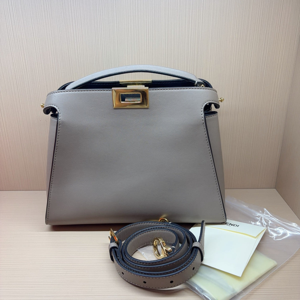 Fendi - Peekaboo Small - Leather - Grey - (small)