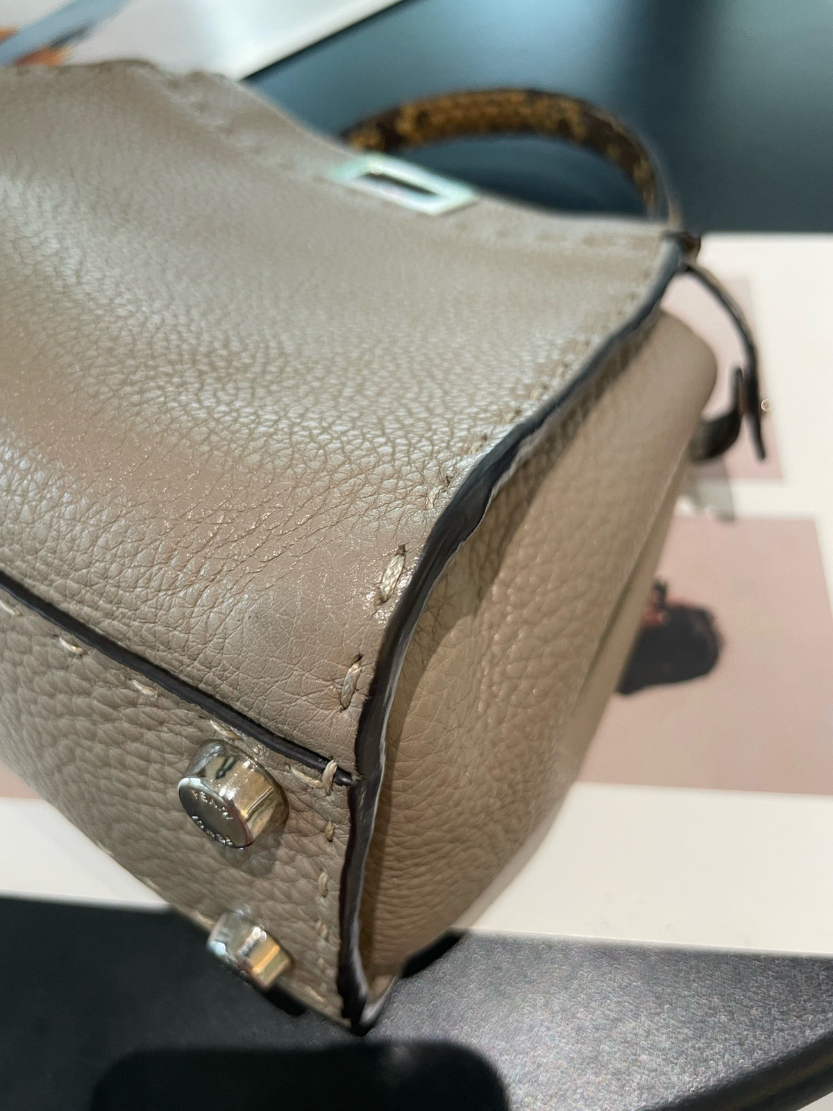 Fendi - Peekaboo Small - Leather - Grey - (small)