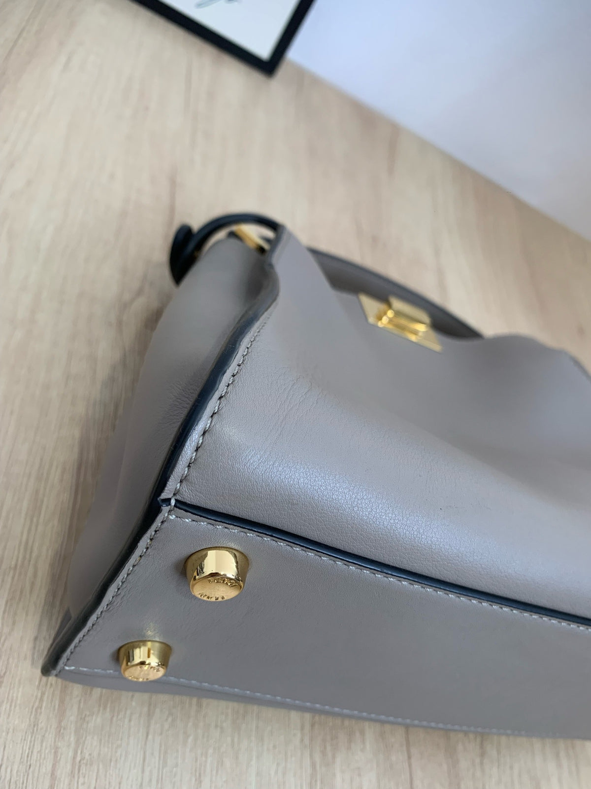 Fendi - Peekaboo Small - Leather - Grey - (small)