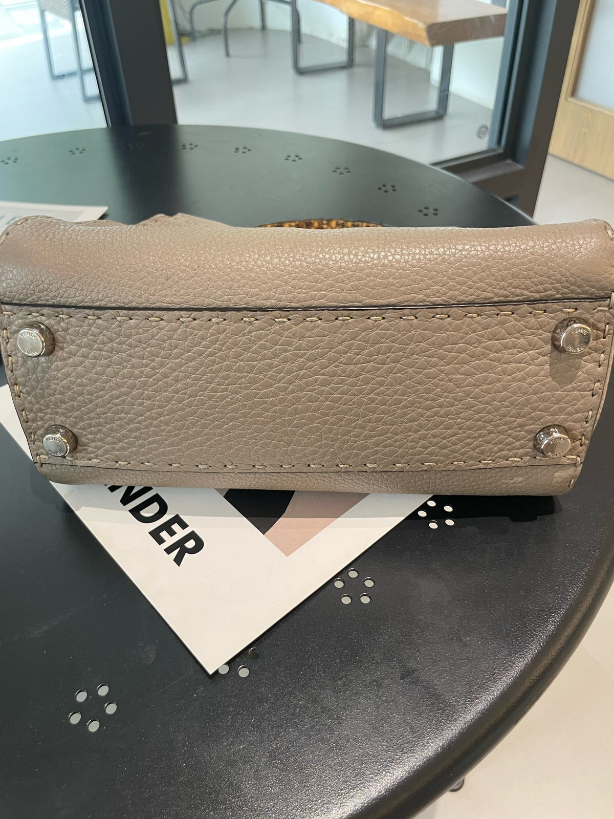 Fendi - Peekaboo Small - Leather - Grey - (small)