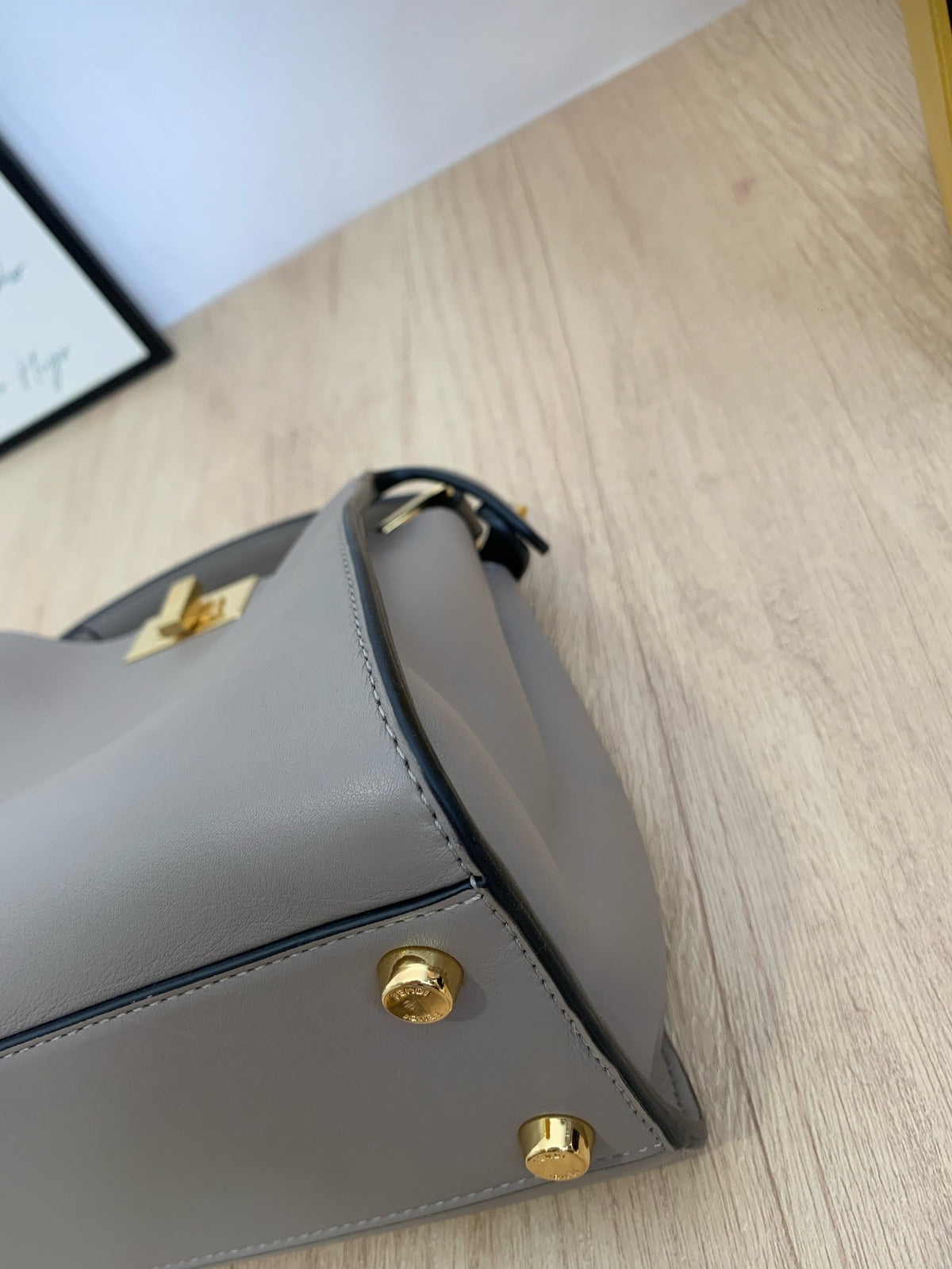 Fendi - Peekaboo Small - Leather - Grey - (small)