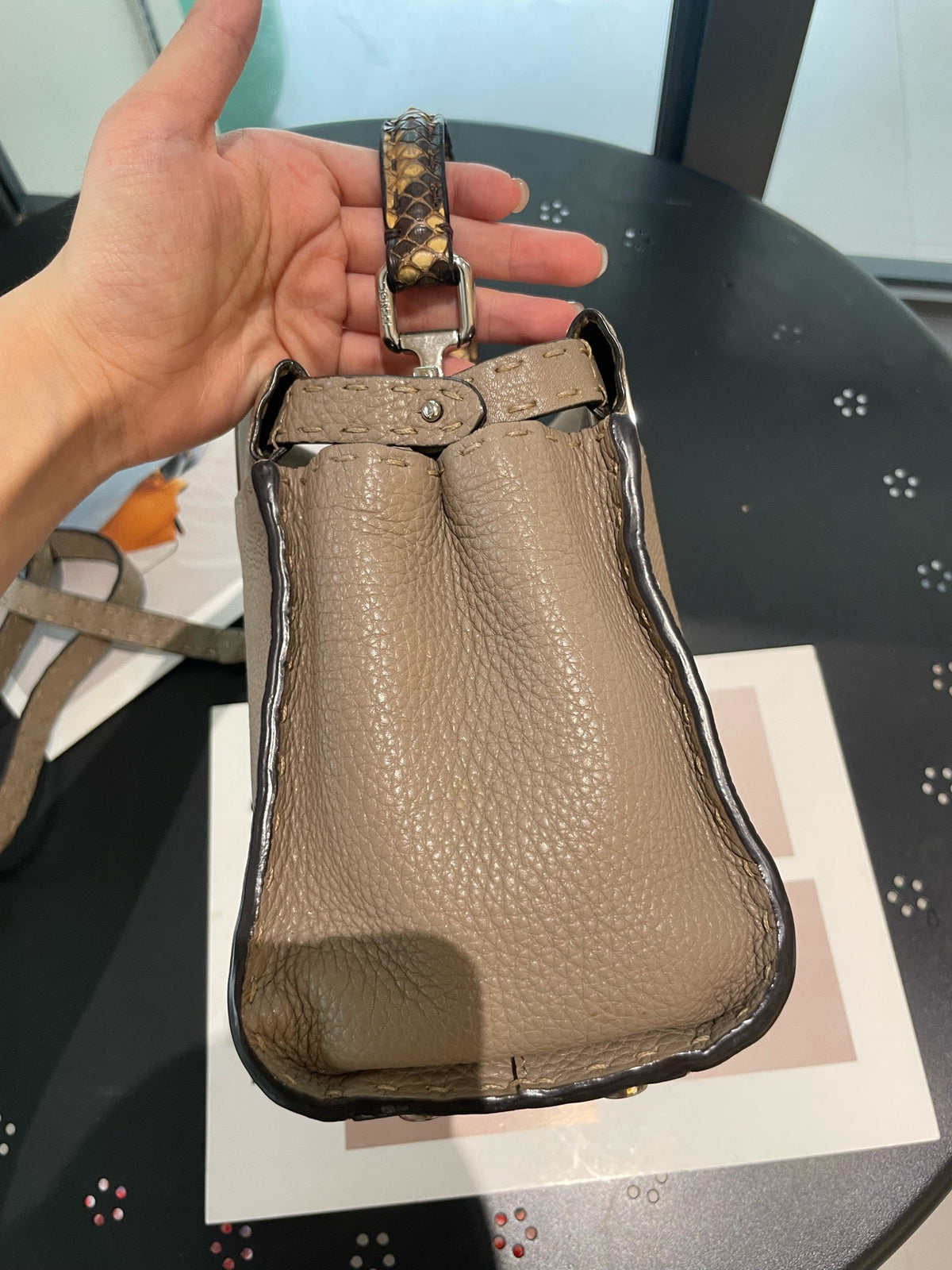 Fendi - Peekaboo Small - Leather - Grey - (small)