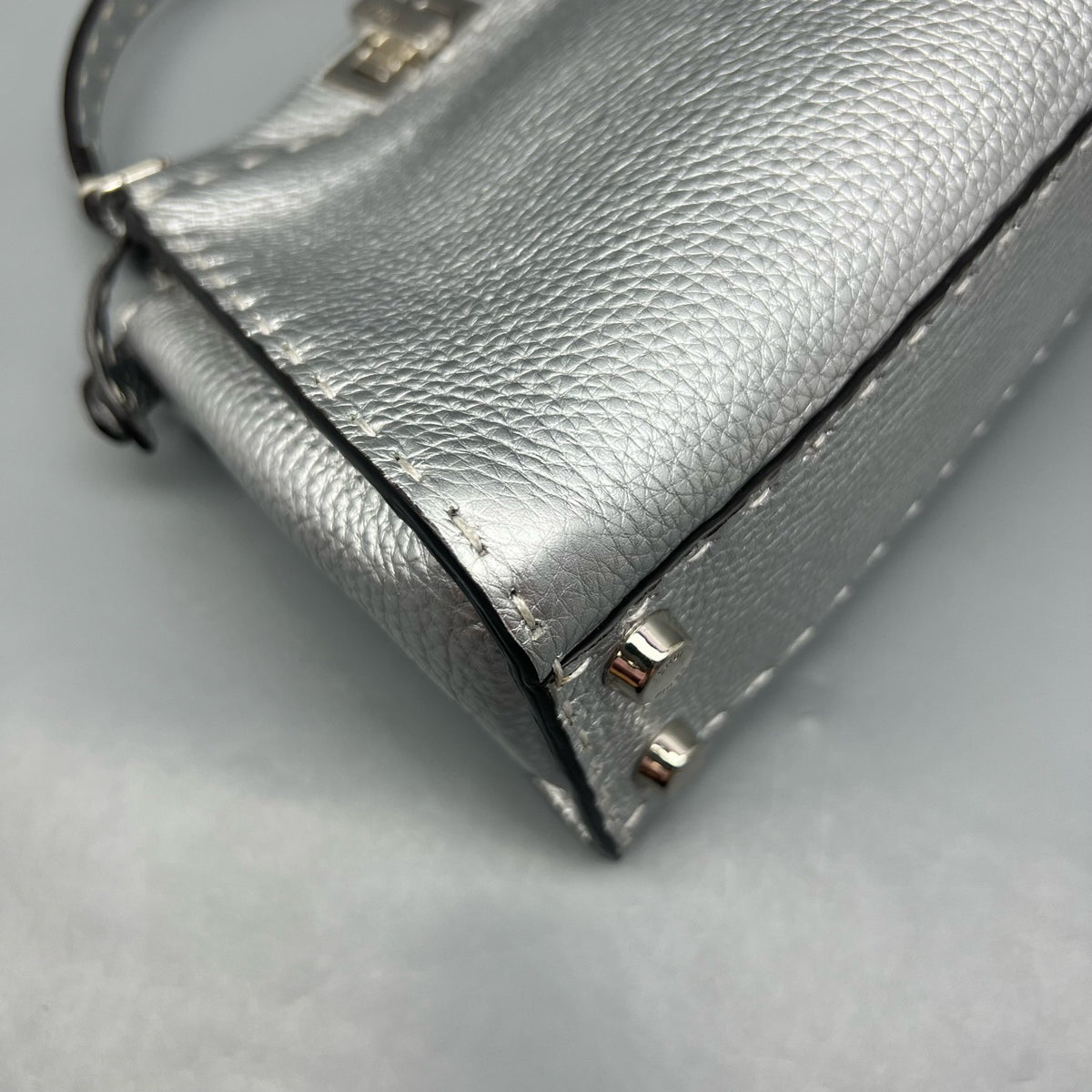 Fendi - Peekaboo Small - Leather - Silver - (small)