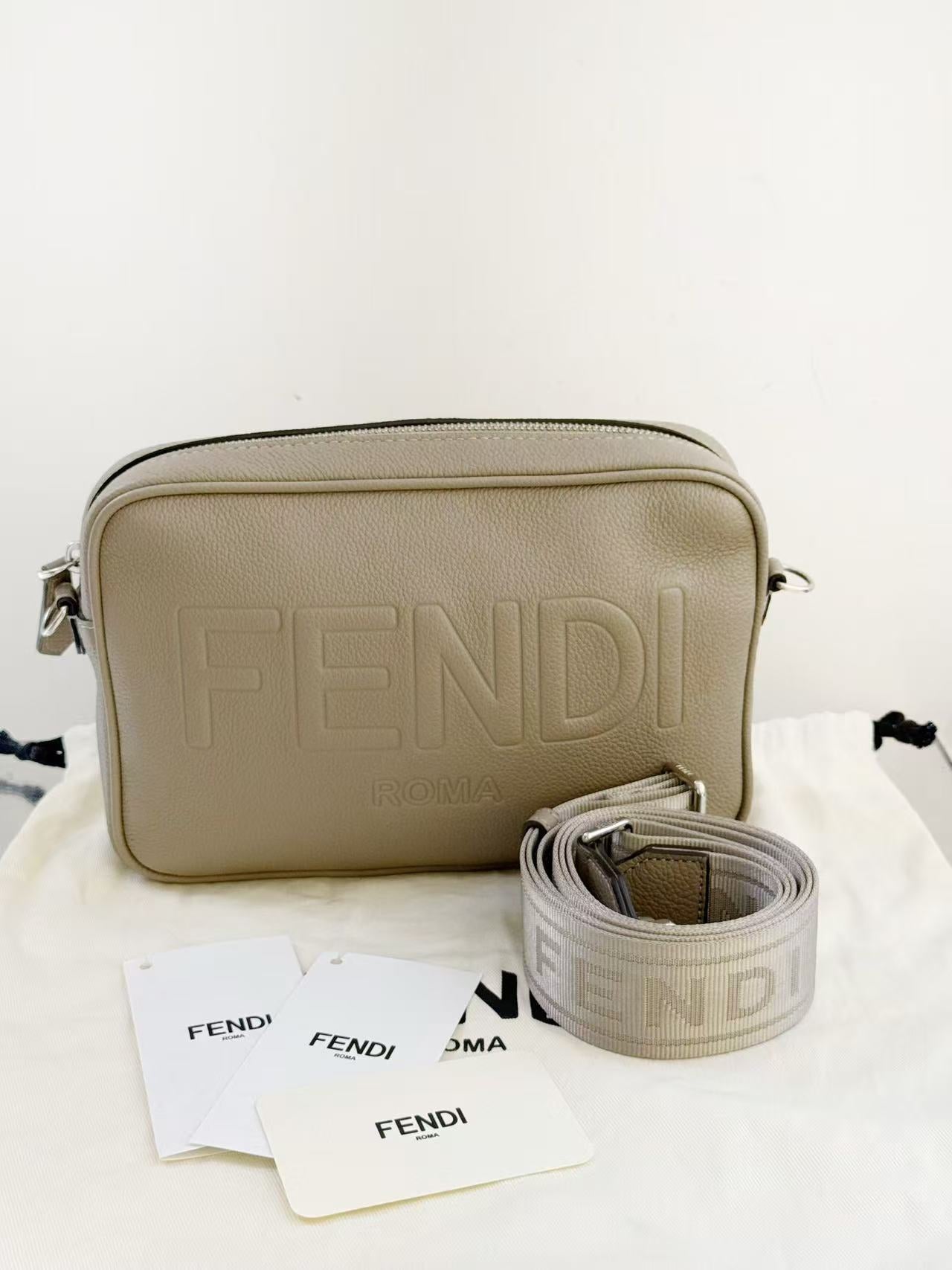 FENDI - Roma Camera Bag - Grained leather - Grey - (Small)