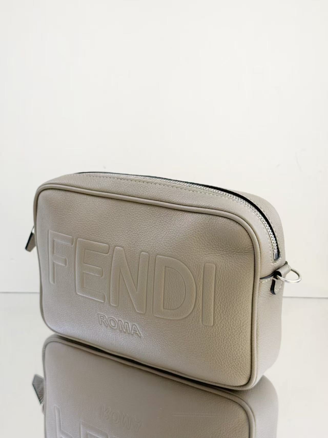 FENDI - Roma Camera Bag - Grained leather - Grey - (Small)
