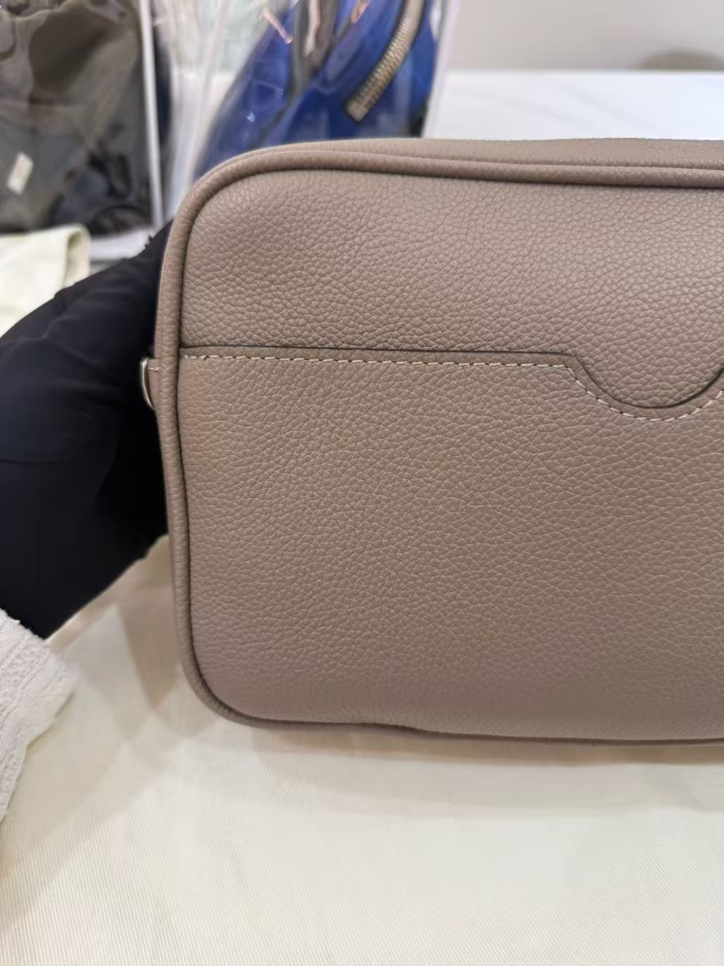FENDI - Roma Camera Bag - Grained leather - Grey - (Small)