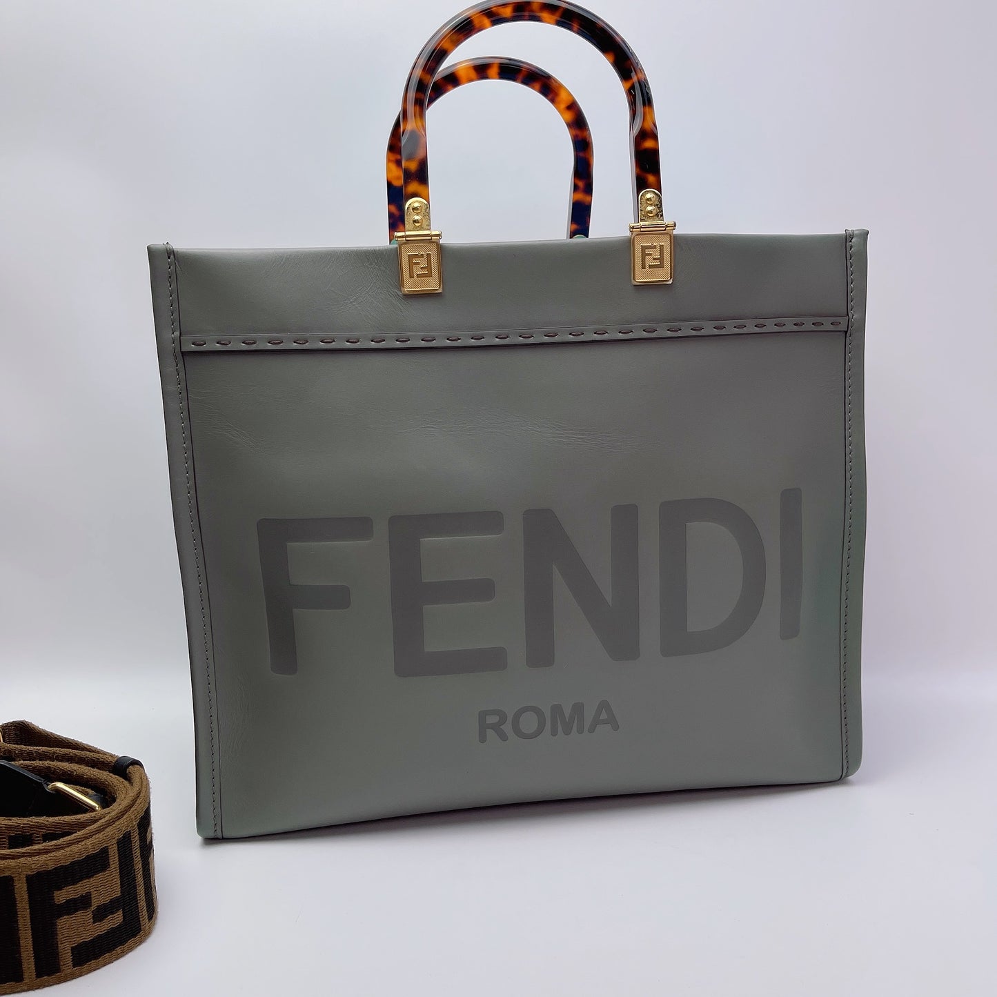 Fendi - Run Away Tote - Calfskin - Grey - (Large)