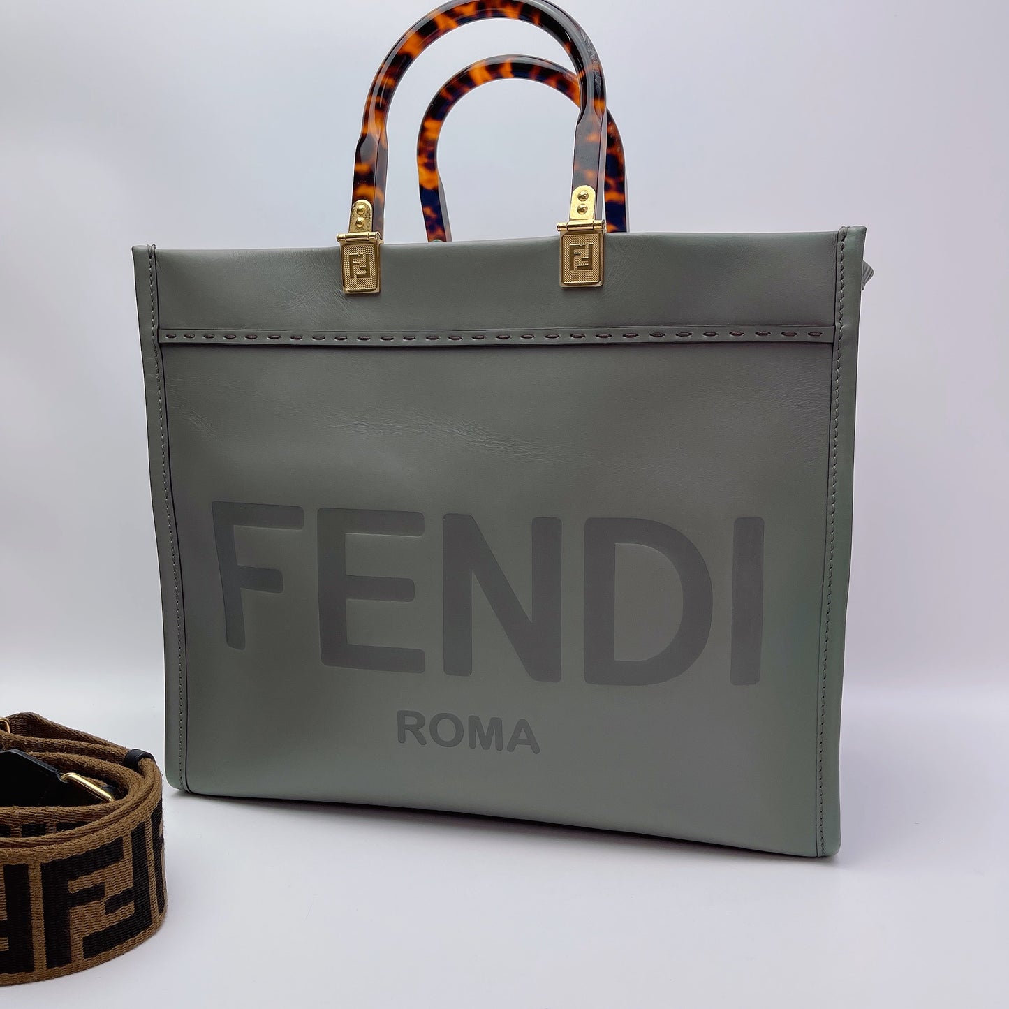 Fendi - Run Away Tote - Calfskin - Grey - (Large)