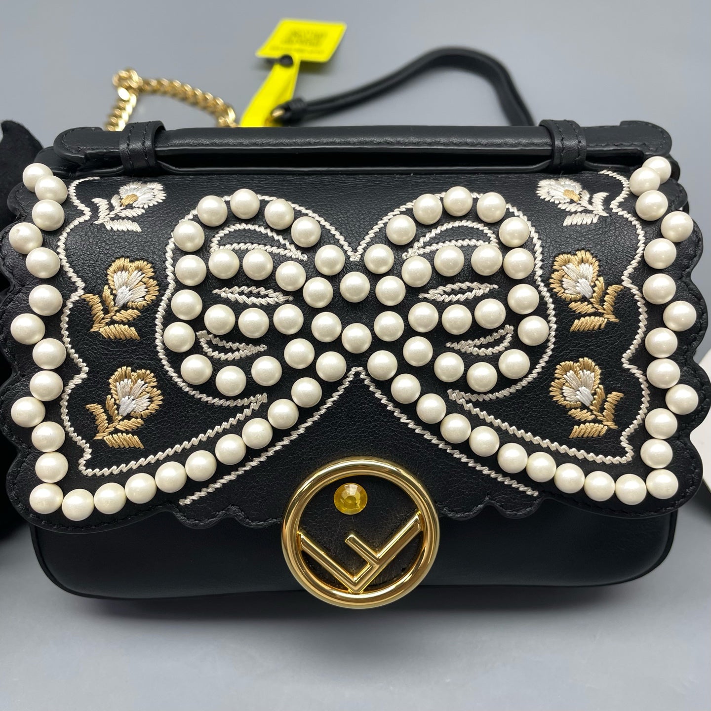 Fendi - Scalloped Pearl Flap Bag - Leather - Black - (mini)
