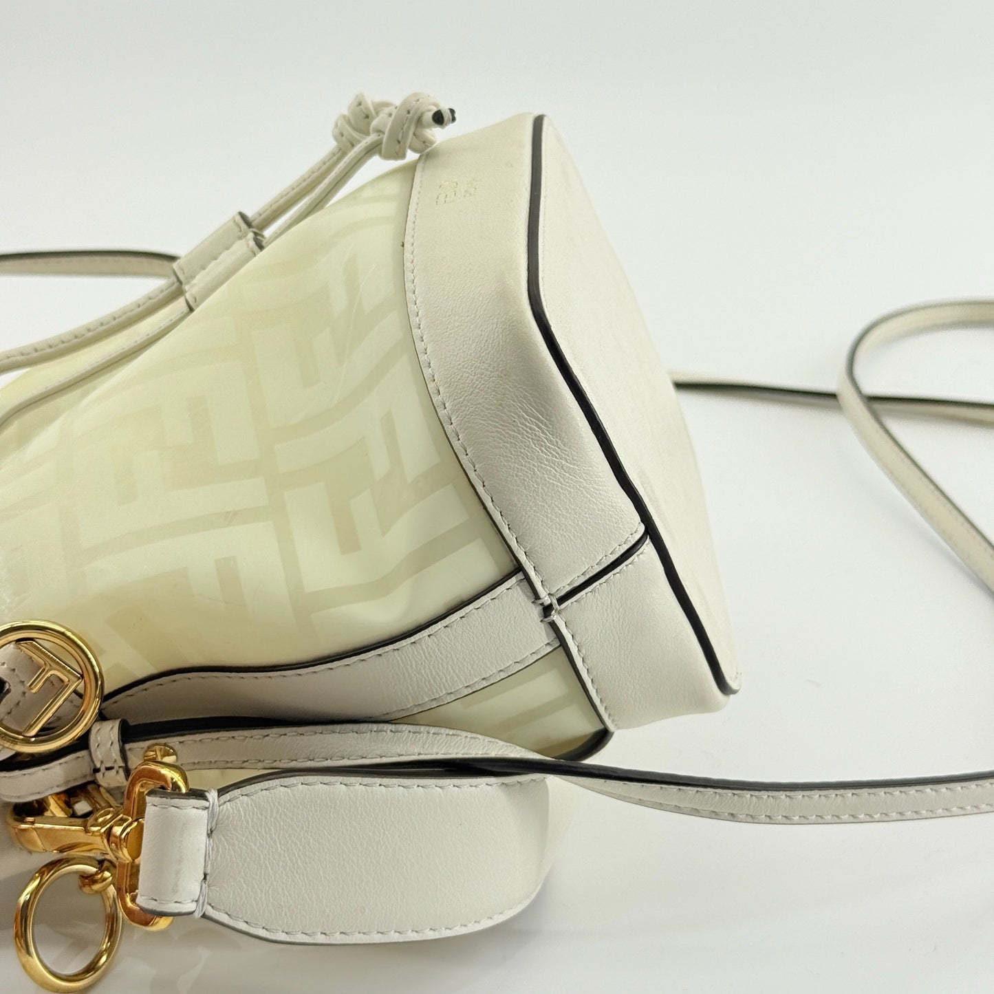Fendi - Small Bucket Bag - PVC and Leather - White - (mini)